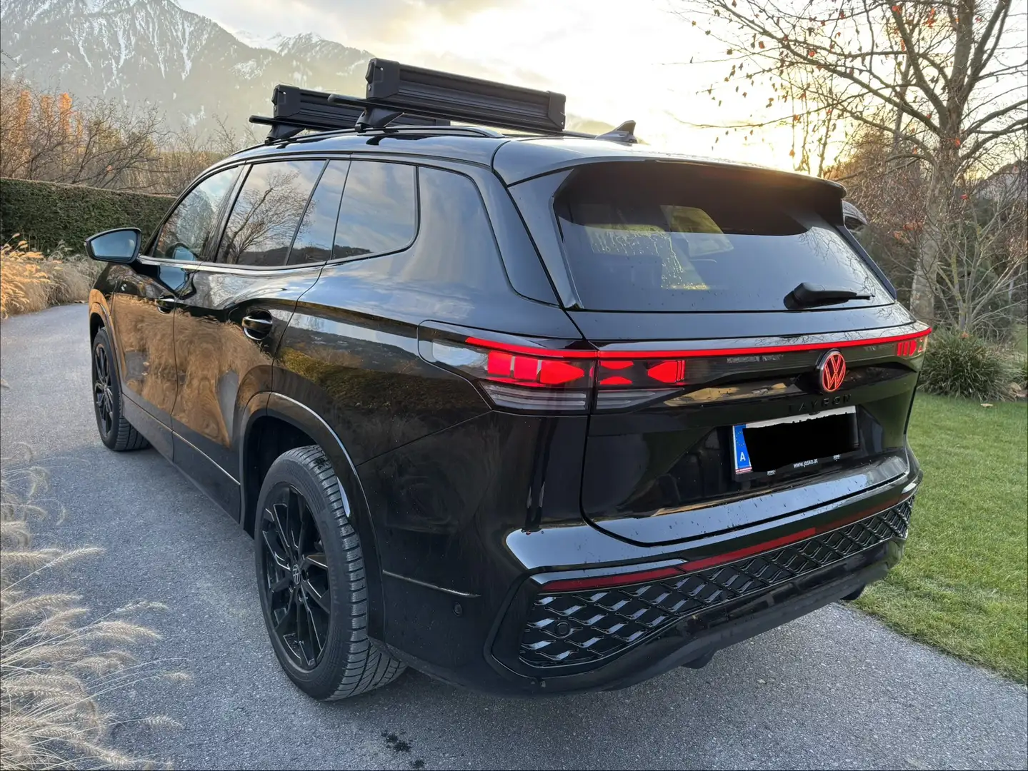 Volkswagen Tayron 2,0 TSI 4Motion Sport DSG Voll- 8 Fach - 2