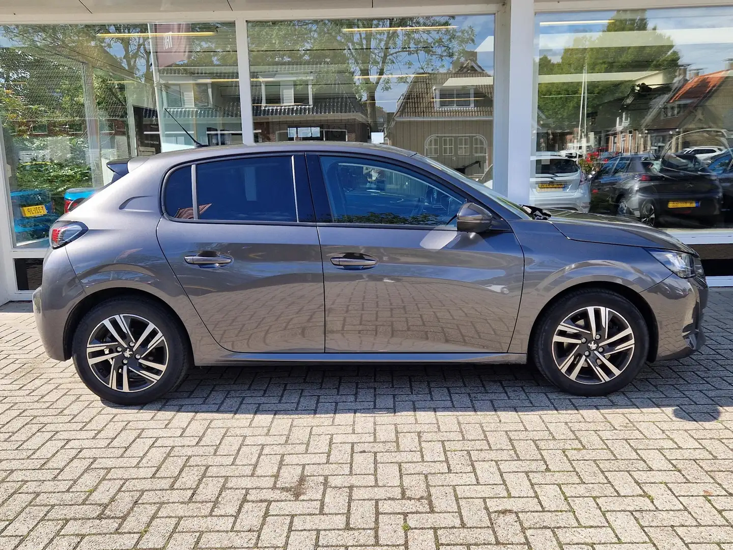 Peugeot 208 1.2T 100pk Blue Lease Allure | Trekhaak | Climate Gris - 2
