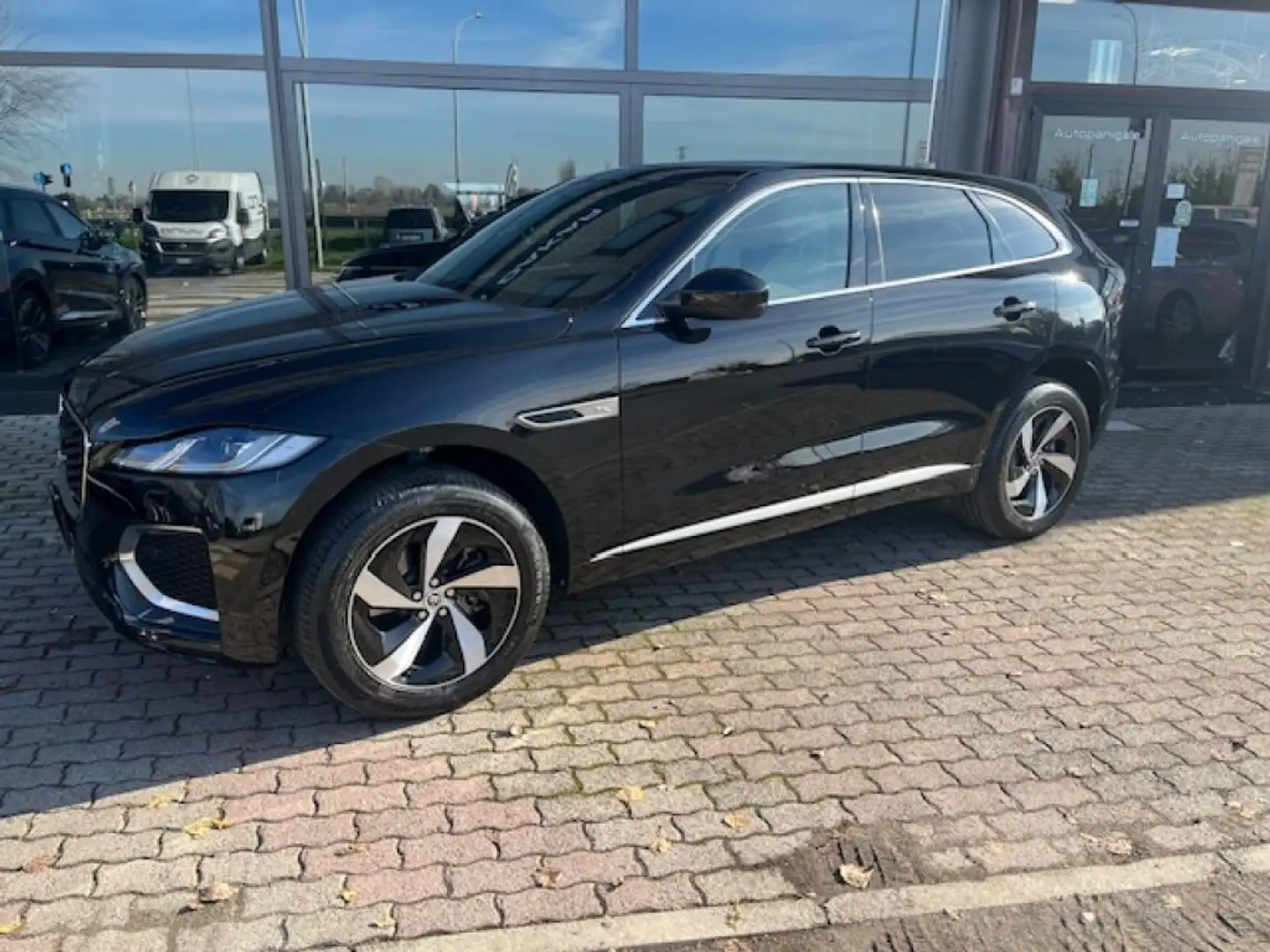Jaguar F-Pace 2.0 D 163 CV AWD aut. R-Dynamic S AUTOCARRO Nero - 1