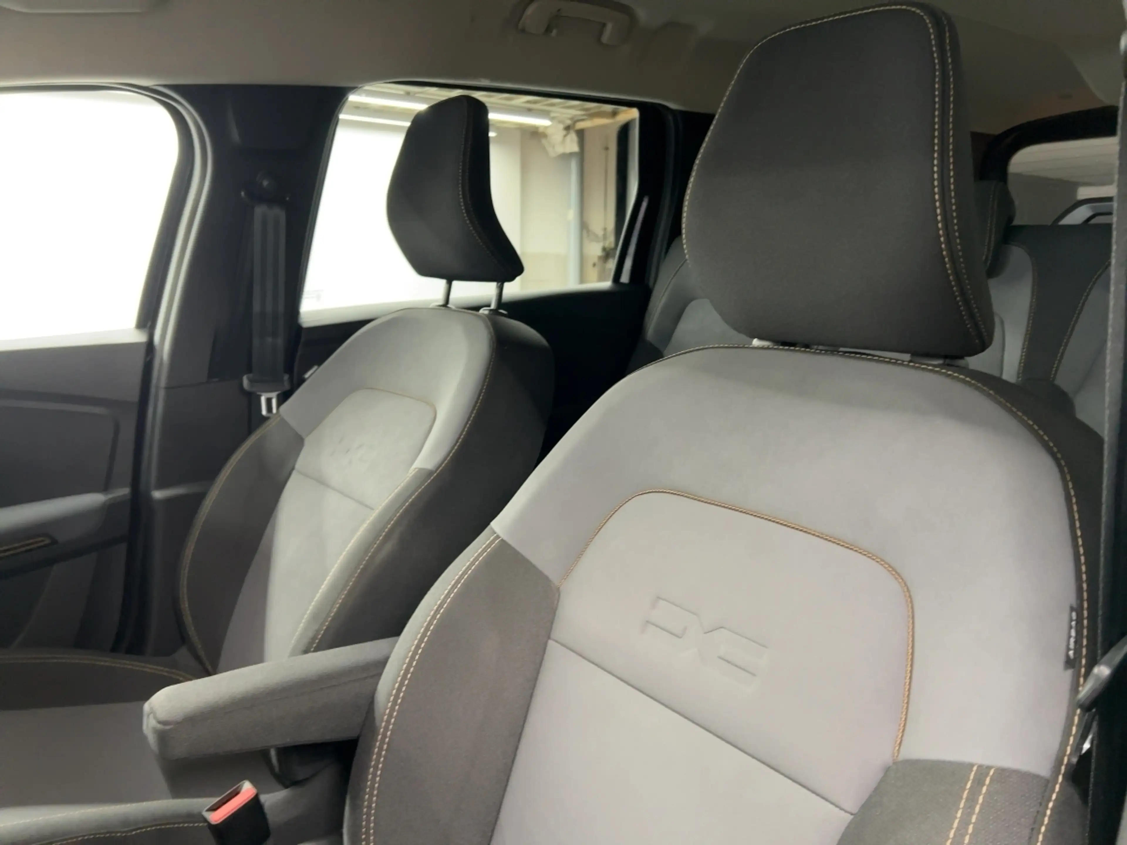 Dacia Jogger Extreme TCe 110 SHZ — photo 20