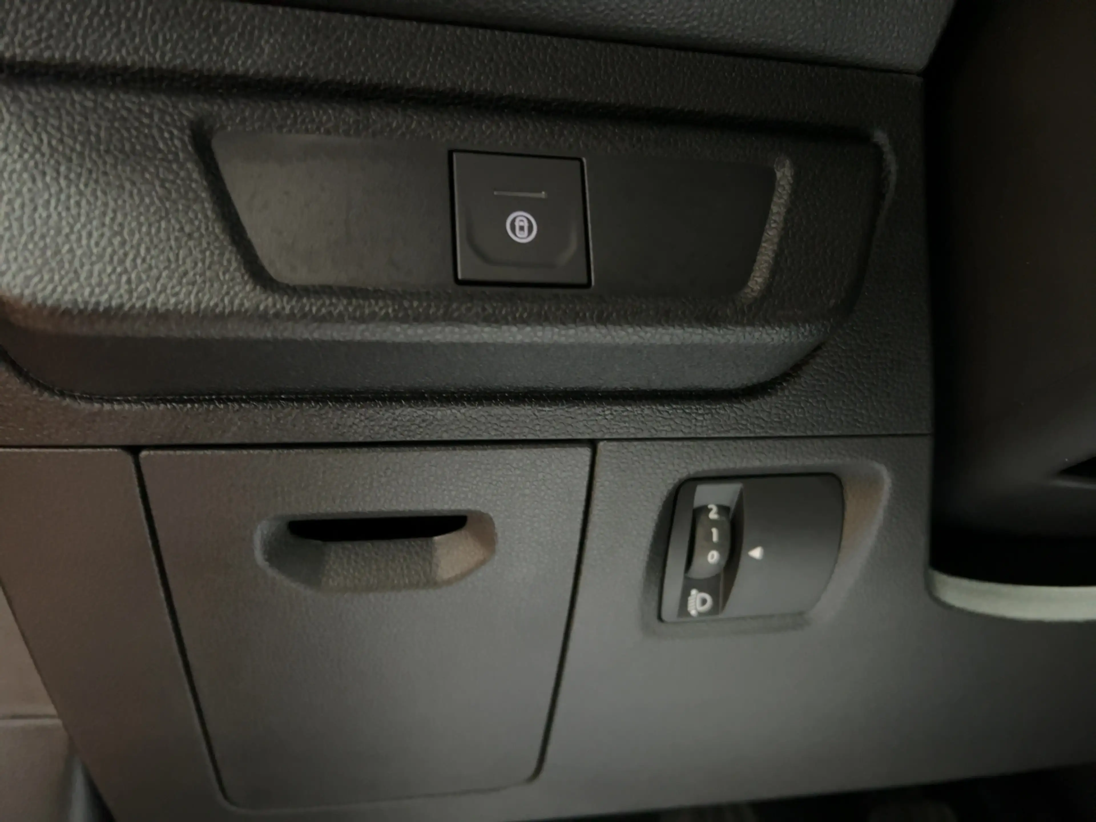 Dacia Jogger Extreme TCe 110 SHZ — photo 18