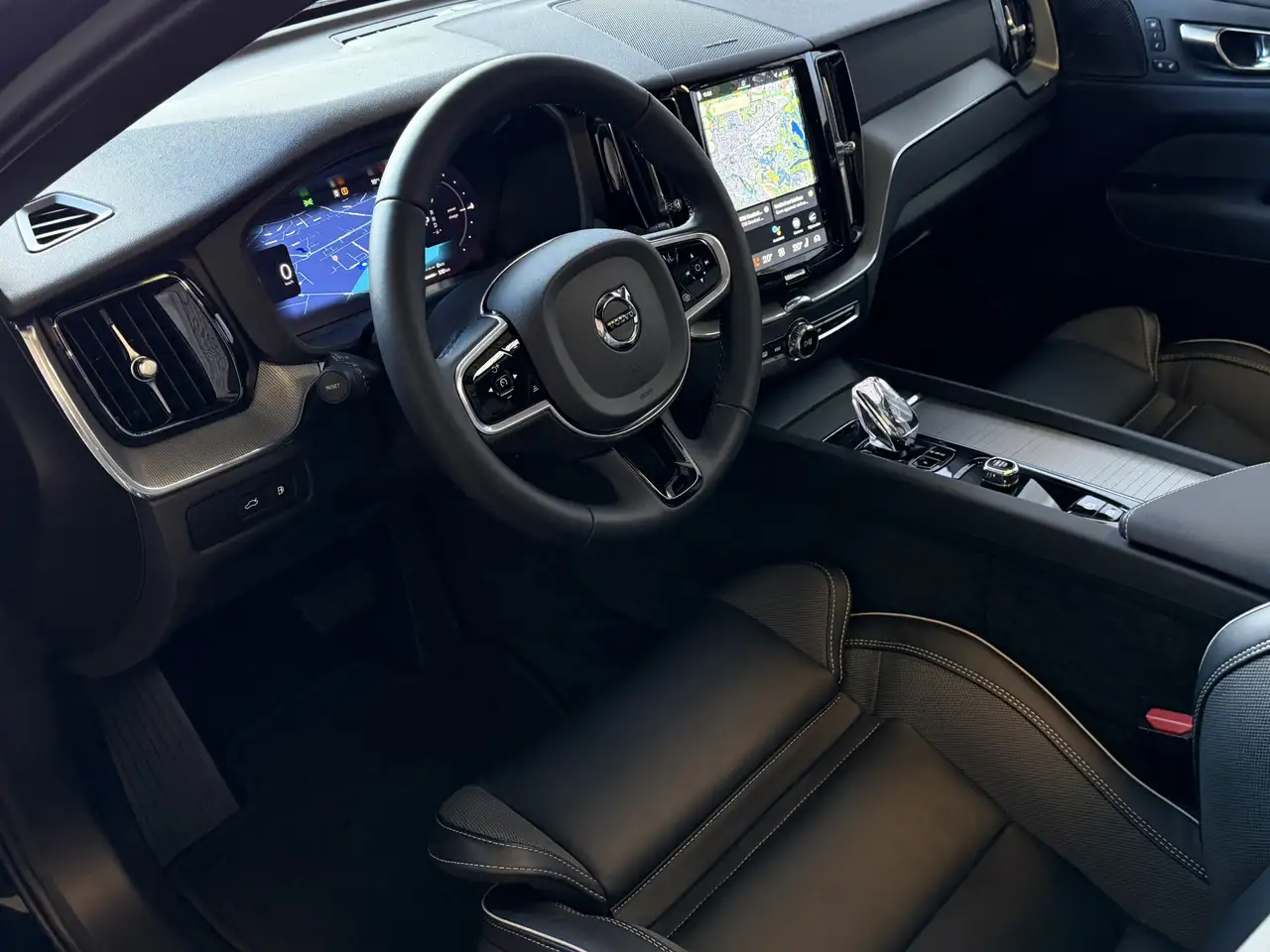 Volvo XC60 2026 — фото 11