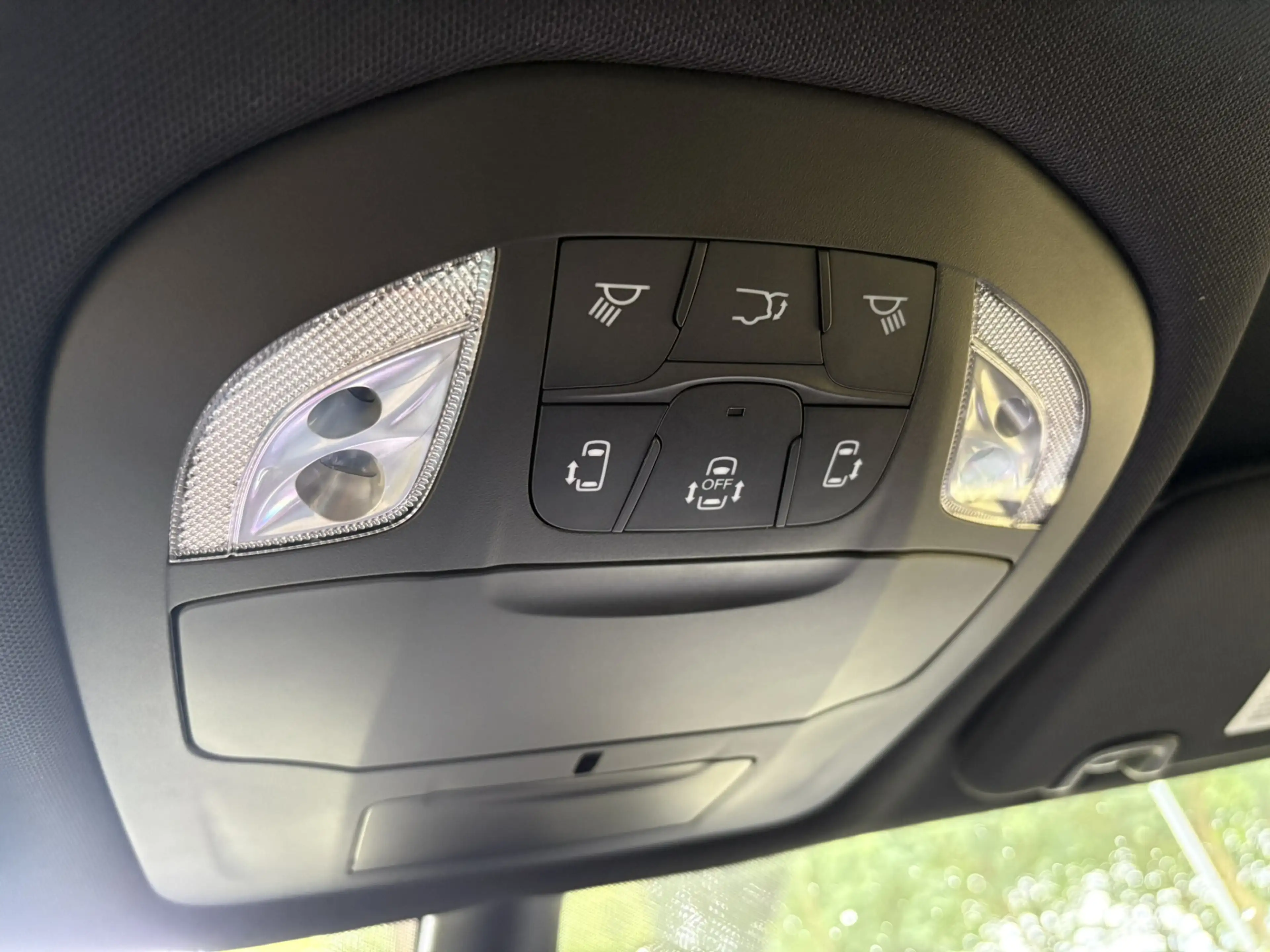 Chrysler Grand Voyager 3.6 V6 Hybrid ACC/360/Carplay — photo 18