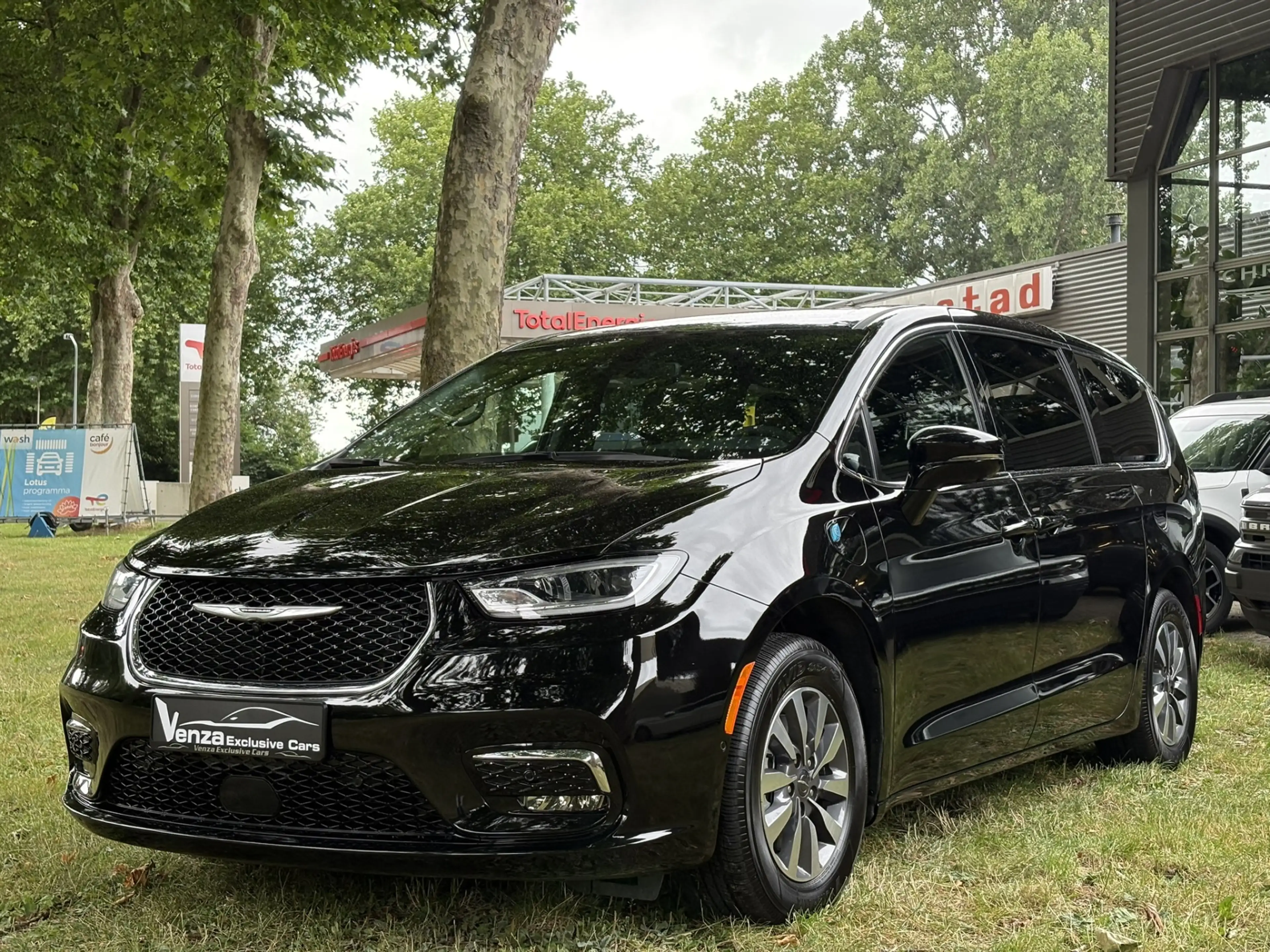 Chrysler Grand Voyager 3.6 V6 Hybrid ACC/360/Carplay — photo 3