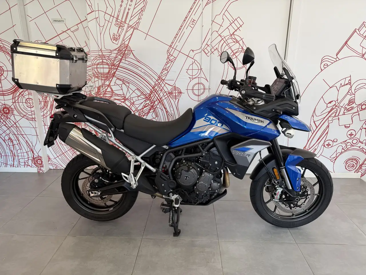 Triumph Tiger 900