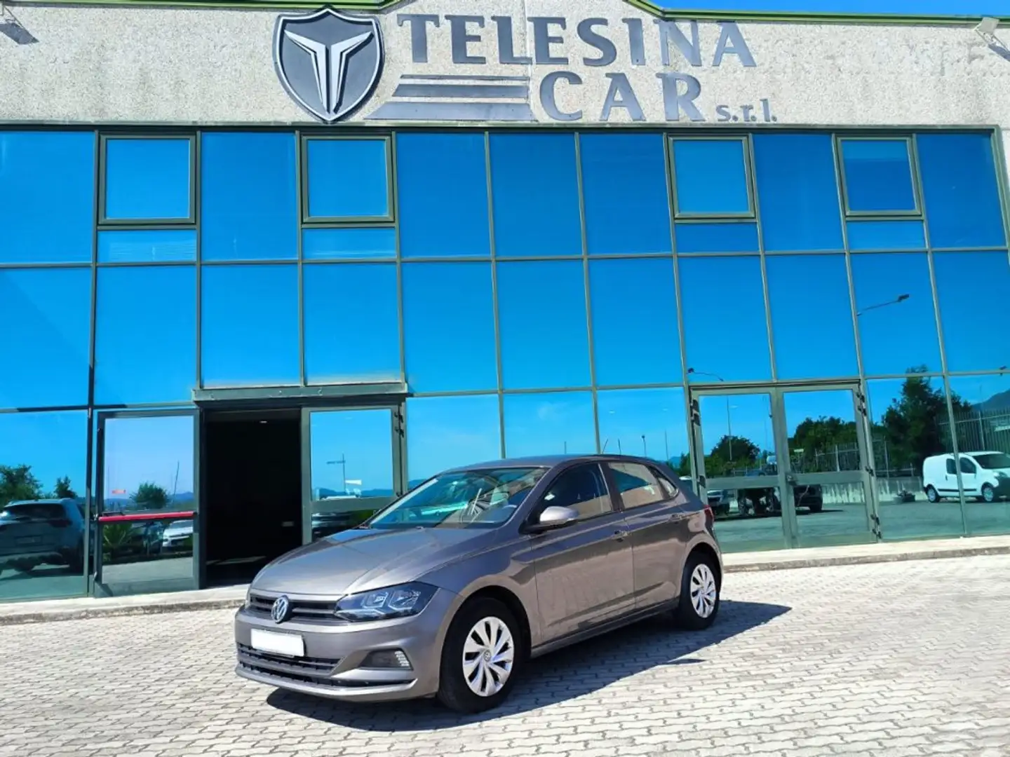 Volkswagen Polo 1.6 TDI 5p. Trendline BlueMotion Technology Grijs - 1