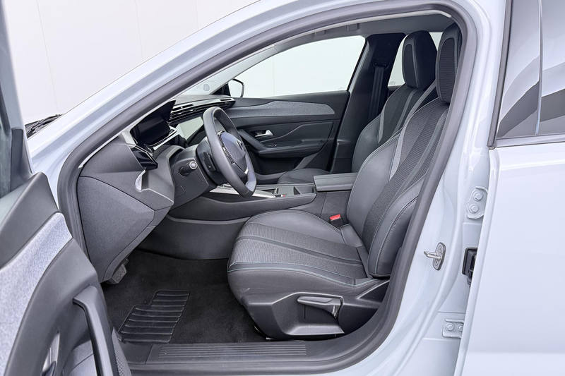 Peugeot 408 1.2 Hybrid 145 e-DCS6 Allure | Camera | Navigatie — photo 15