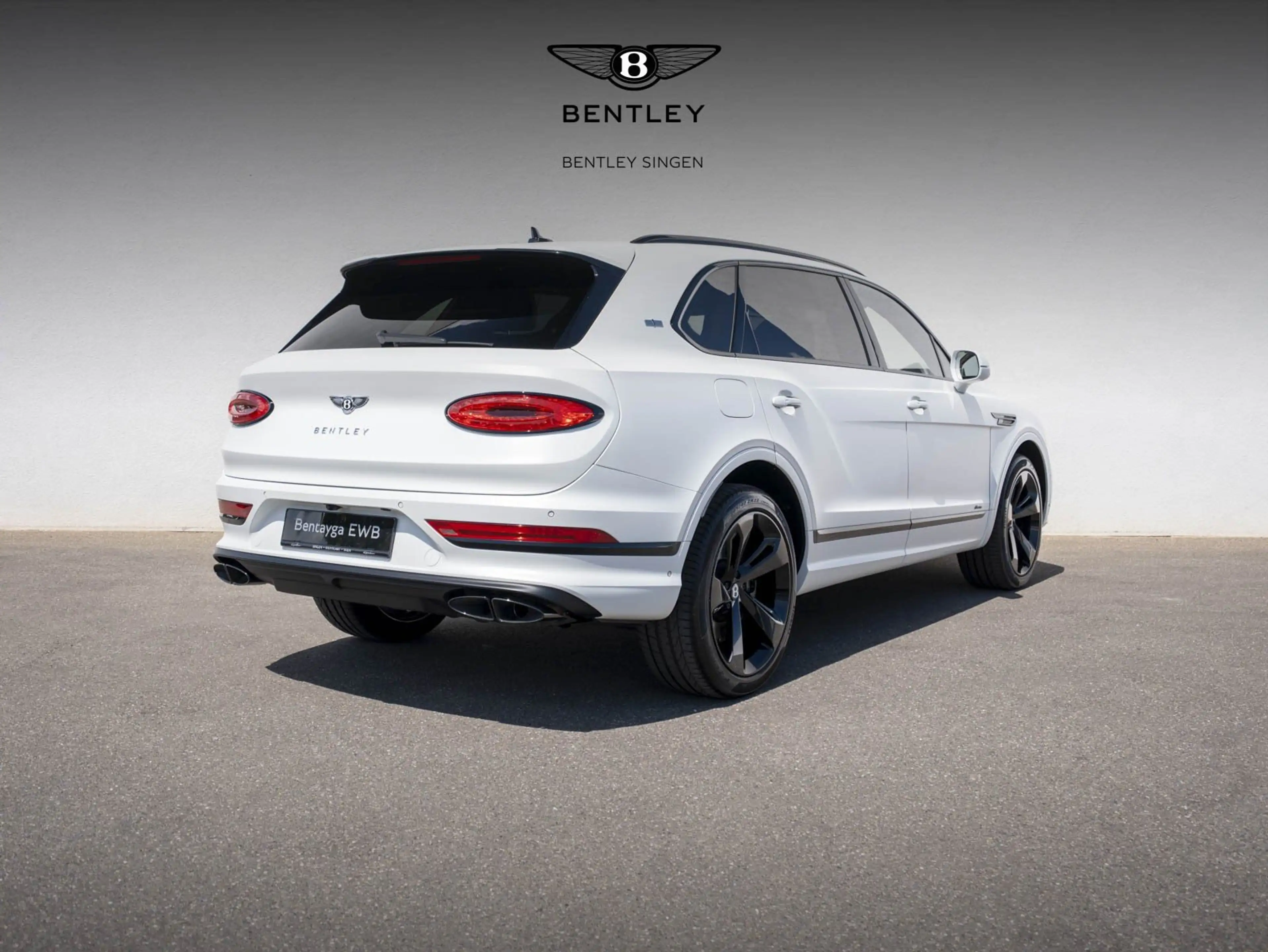 Bentley Bentayga EWB Azure First Edition — photo 6
