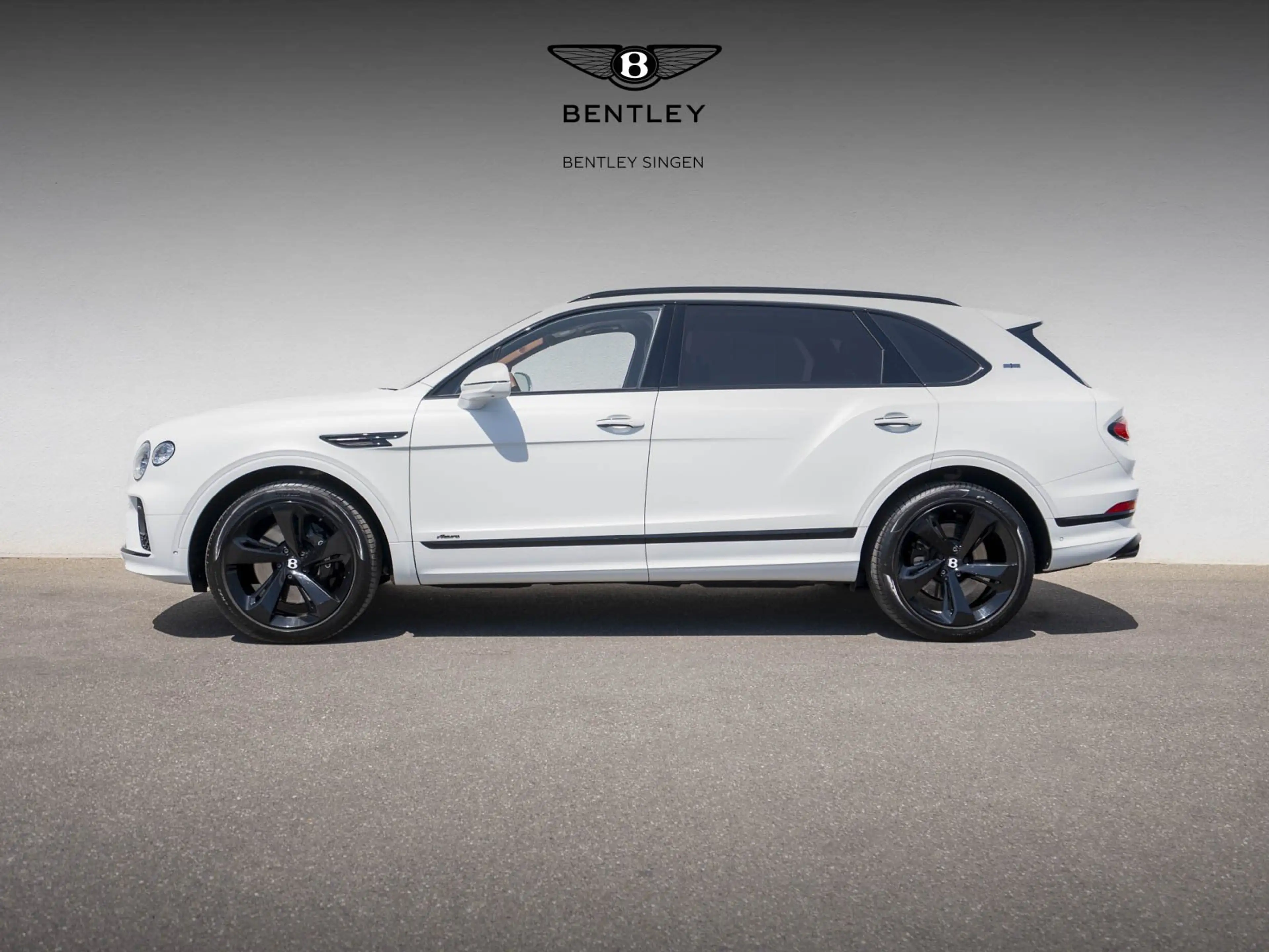 Bentley Bentayga EWB Azure First Edition — photo 2