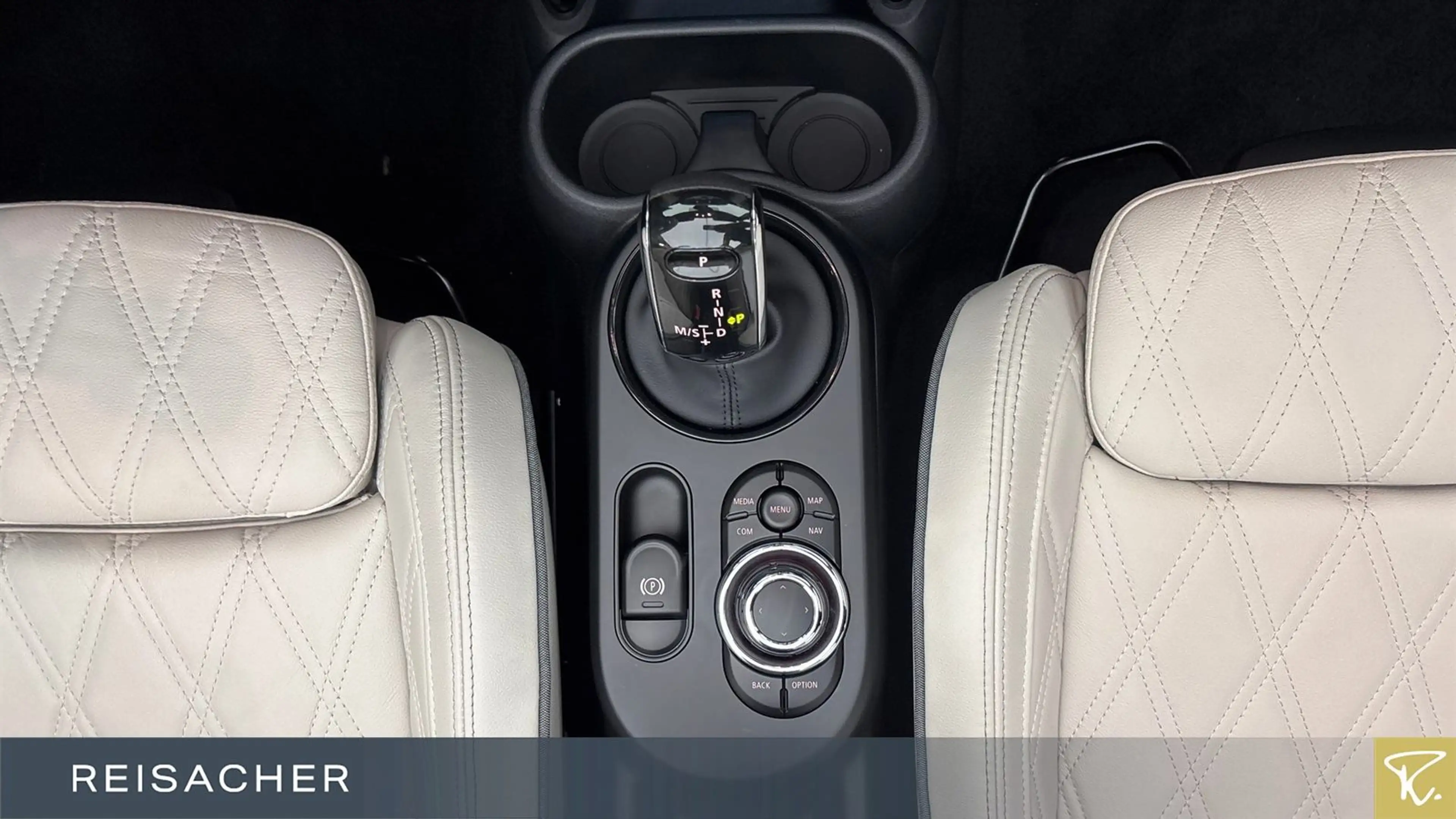 MINI John Cooper Works Cabrio JCW-Trim,SAG,ACC,RFK — photo 11