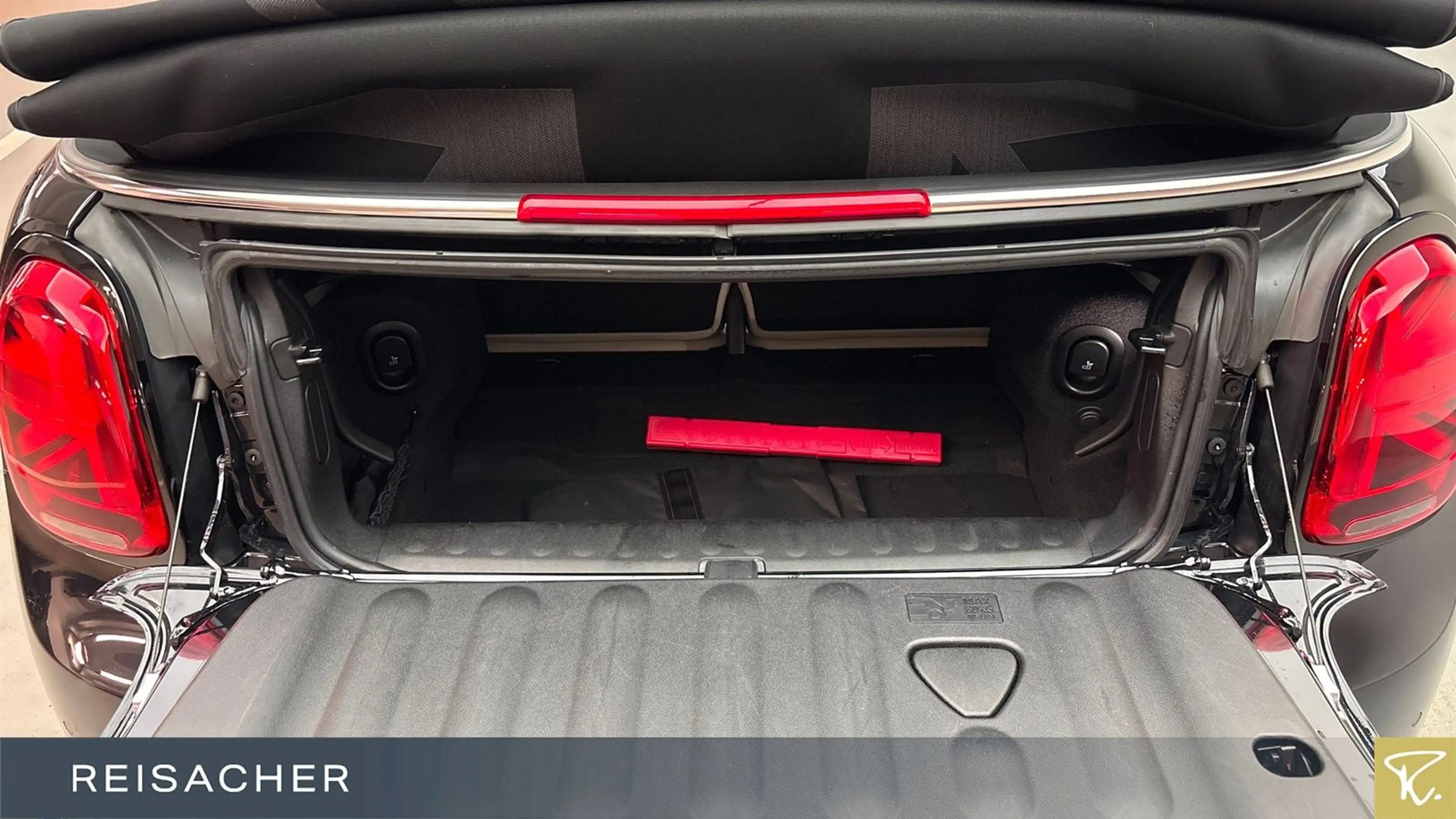 MINI John Cooper Works Cabrio JCW-Trim,SAG,ACC,RFK — photo 10
