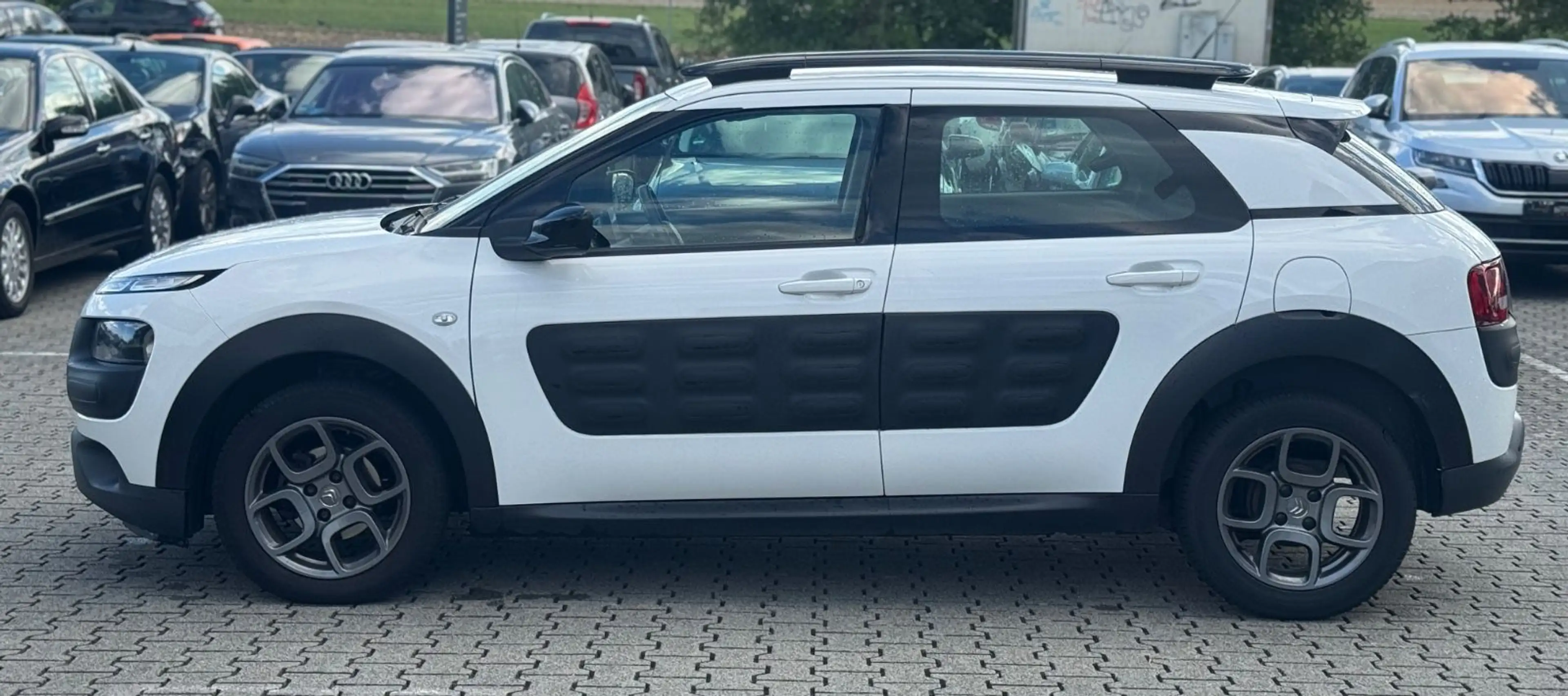 Citroen C4 Cactus Feel*Zahnriemen Neu*Automatik*TOP* — photo 9