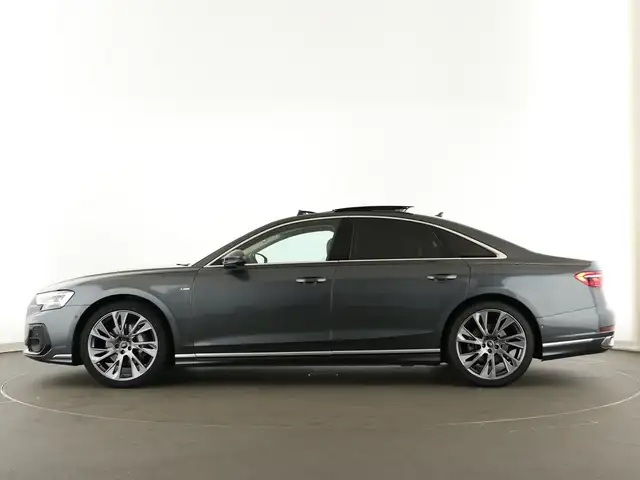 Audi A8 view 4