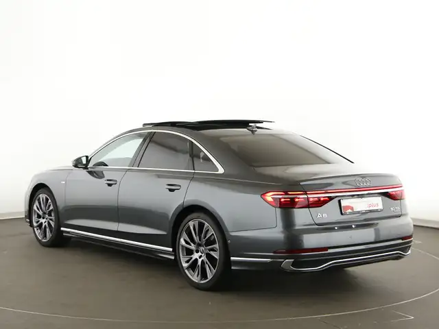 Audi A8 view 5