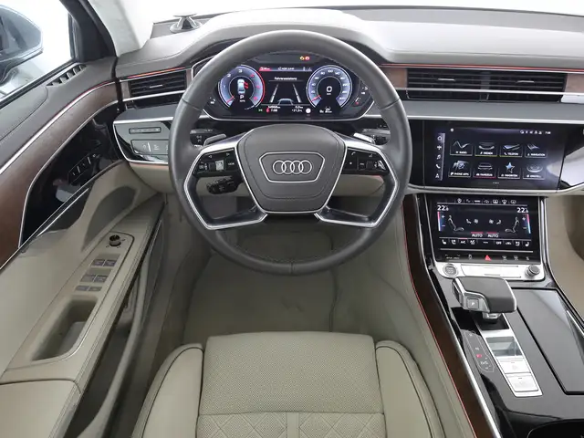 Audi A8 view 10
