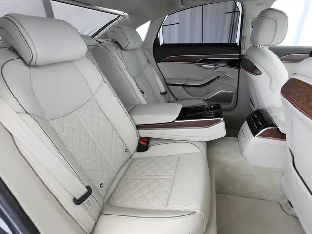 Audi A8 view 15