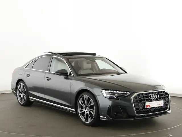 Audi A8 view 9
