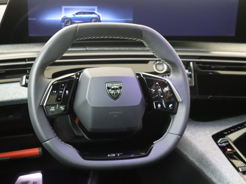 Peugeot 5008 1.2 Hybrid 145 GT 7p ALCANTARA !! YP — photo 6