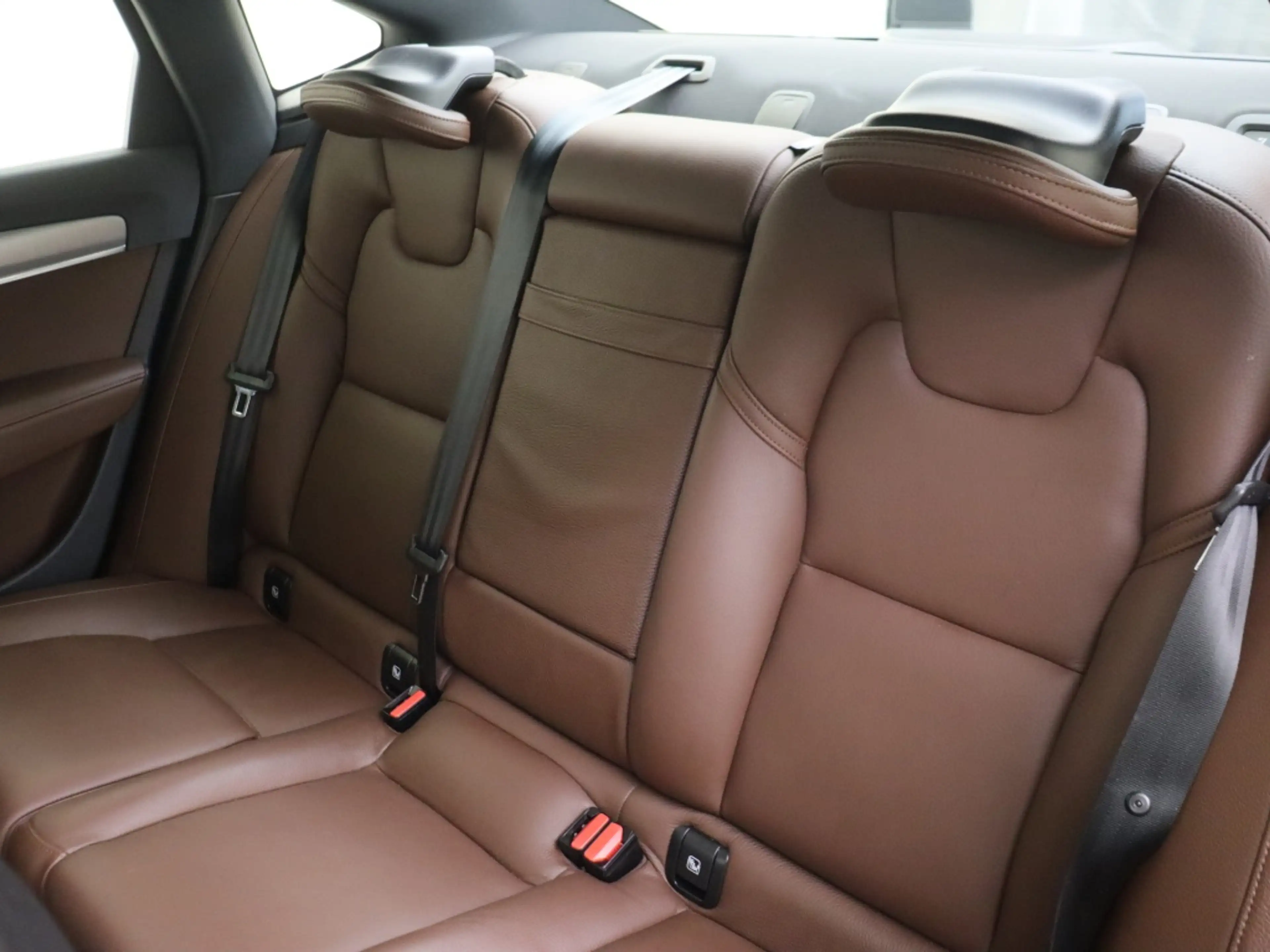 Volvo S90 T4 Momentum+ | Trekhaak | Panoramadak | 360° Camer — photo 7