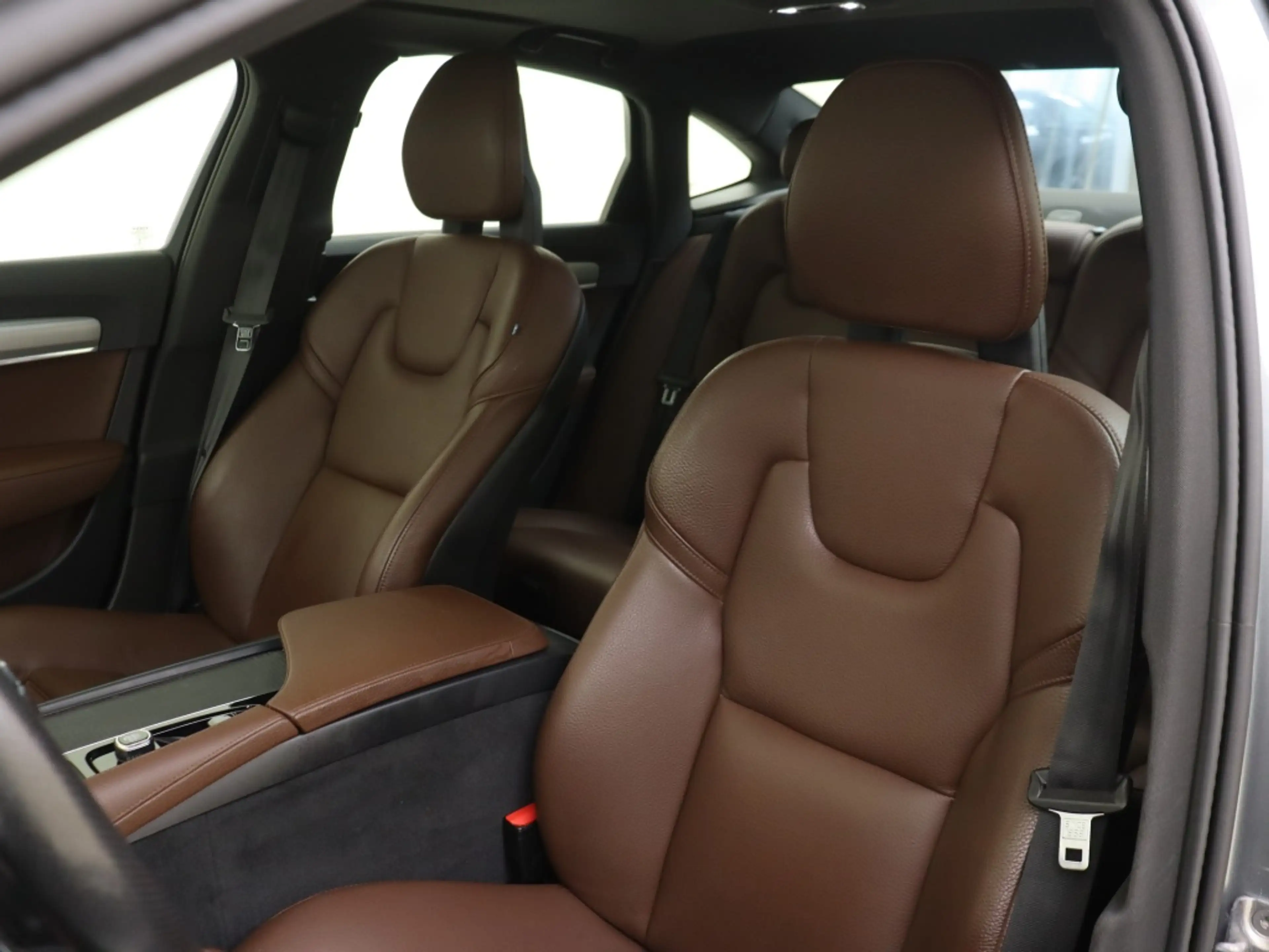Volvo S90 T4 Momentum+ | Trekhaak | Panoramadak | 360° Camer — photo 15