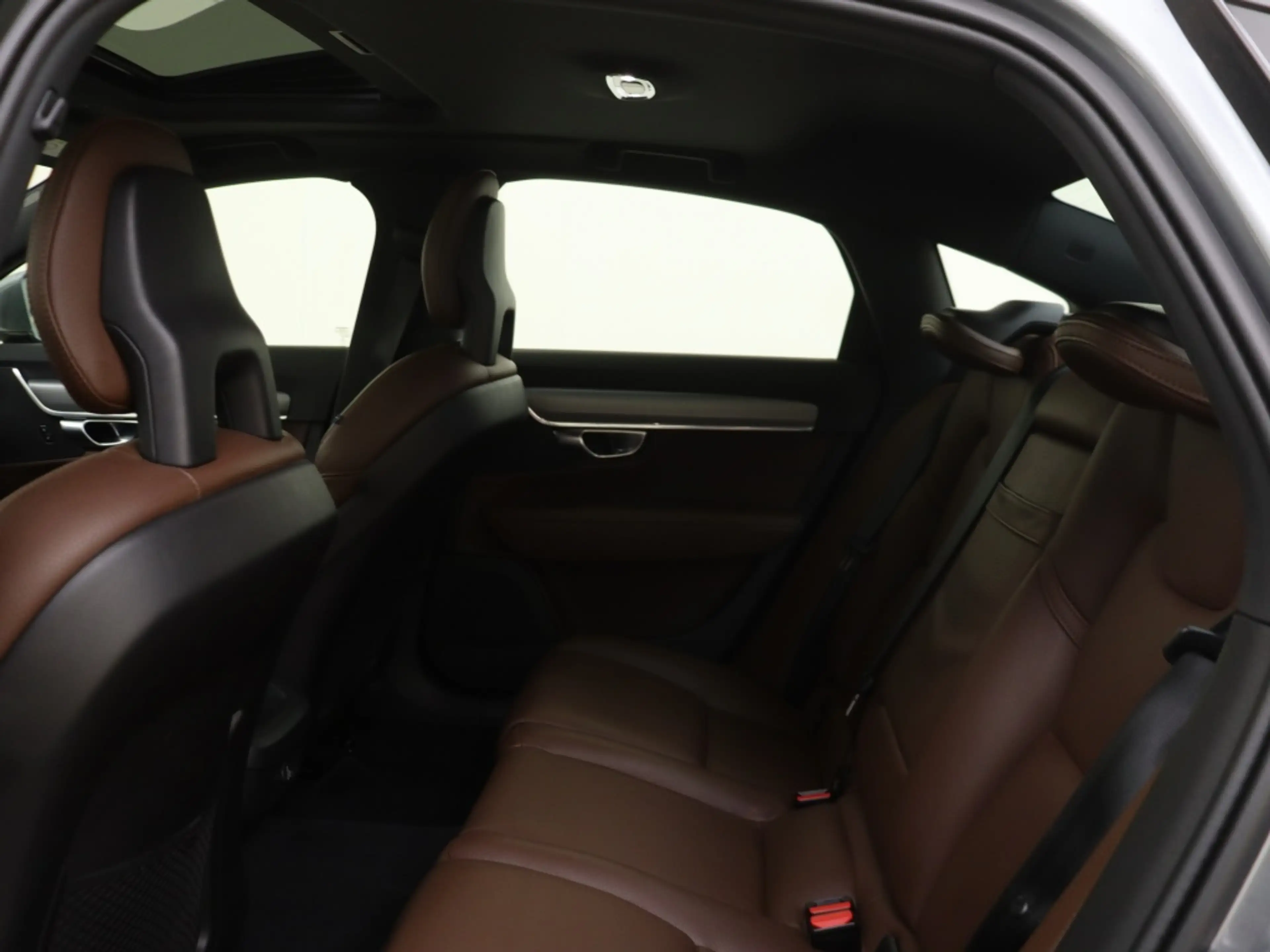 Volvo S90 T4 Momentum+ | Trekhaak | Panoramadak | 360° Camer — photo 9