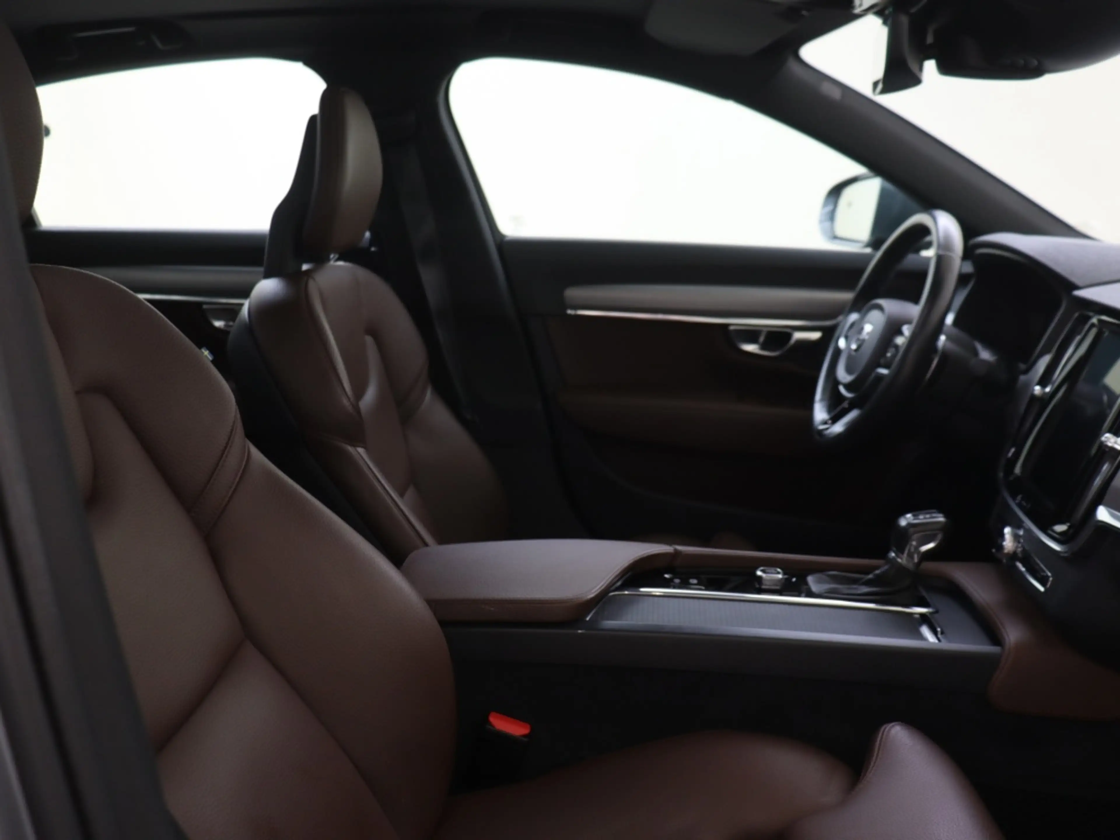 Volvo S90 T4 Momentum+ | Trekhaak | Panoramadak | 360° Camer — photo 13