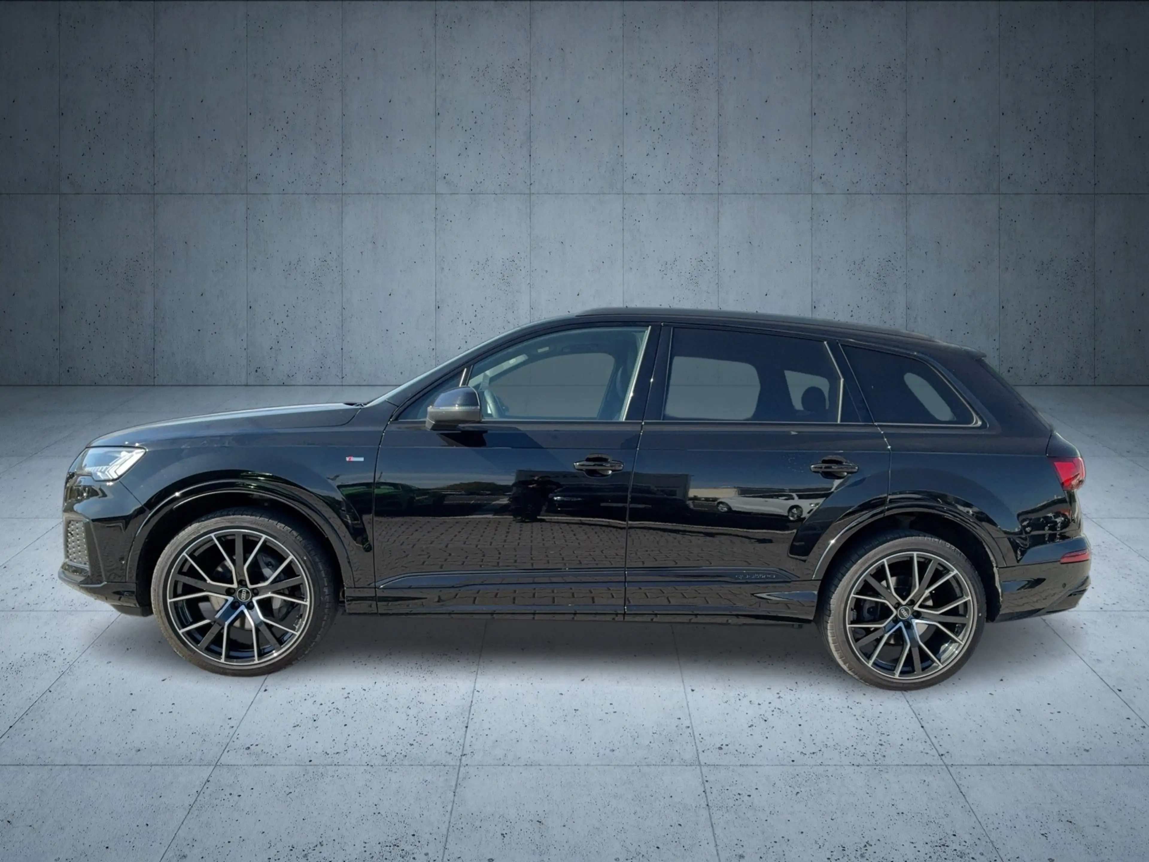 Audi Q7 SUV S line S line 50 TDI quattro 210(286) tiptron — photo 3