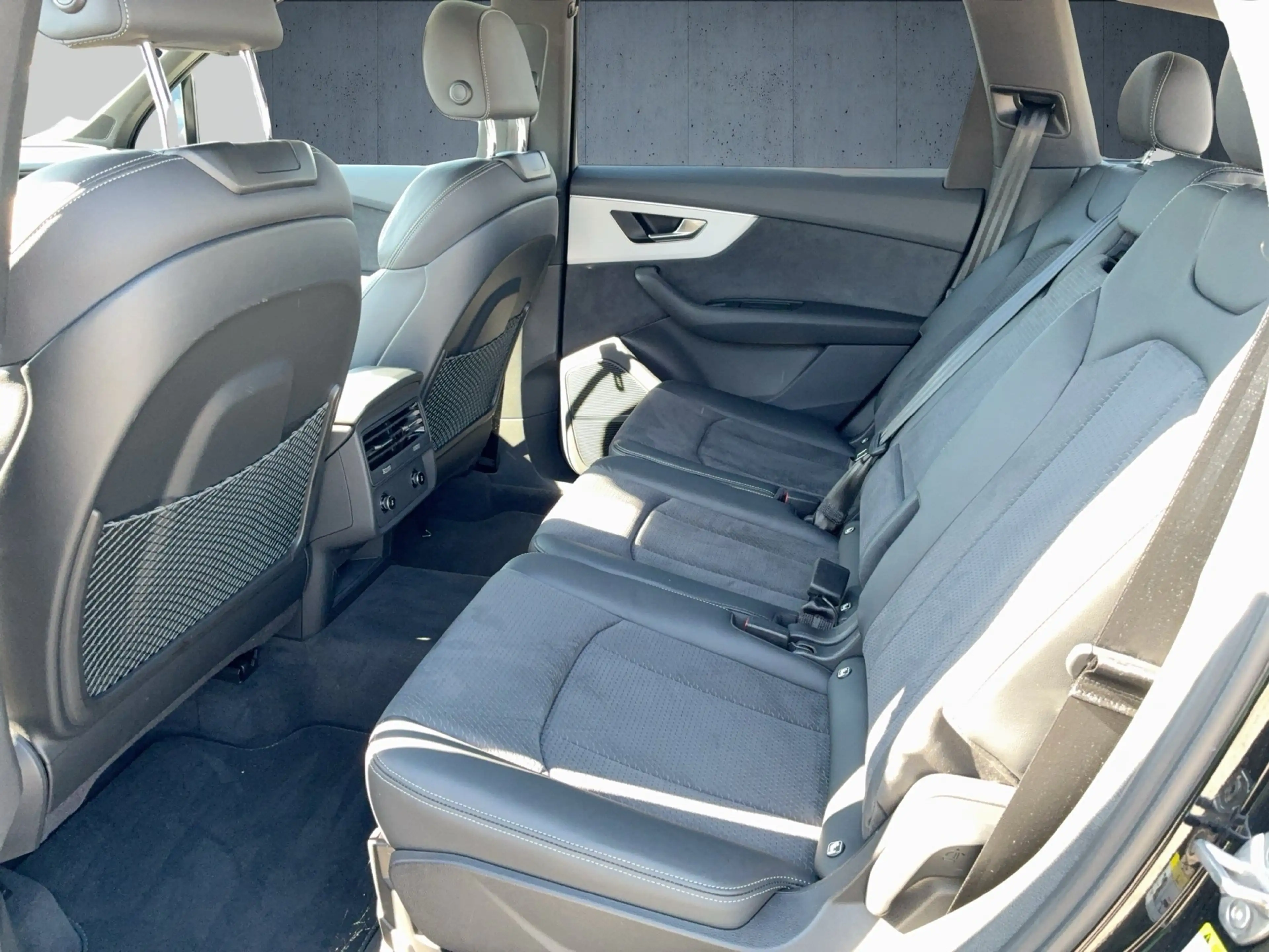 Audi Q7 SUV S line S line 50 TDI quattro 210(286) tiptron — photo 13