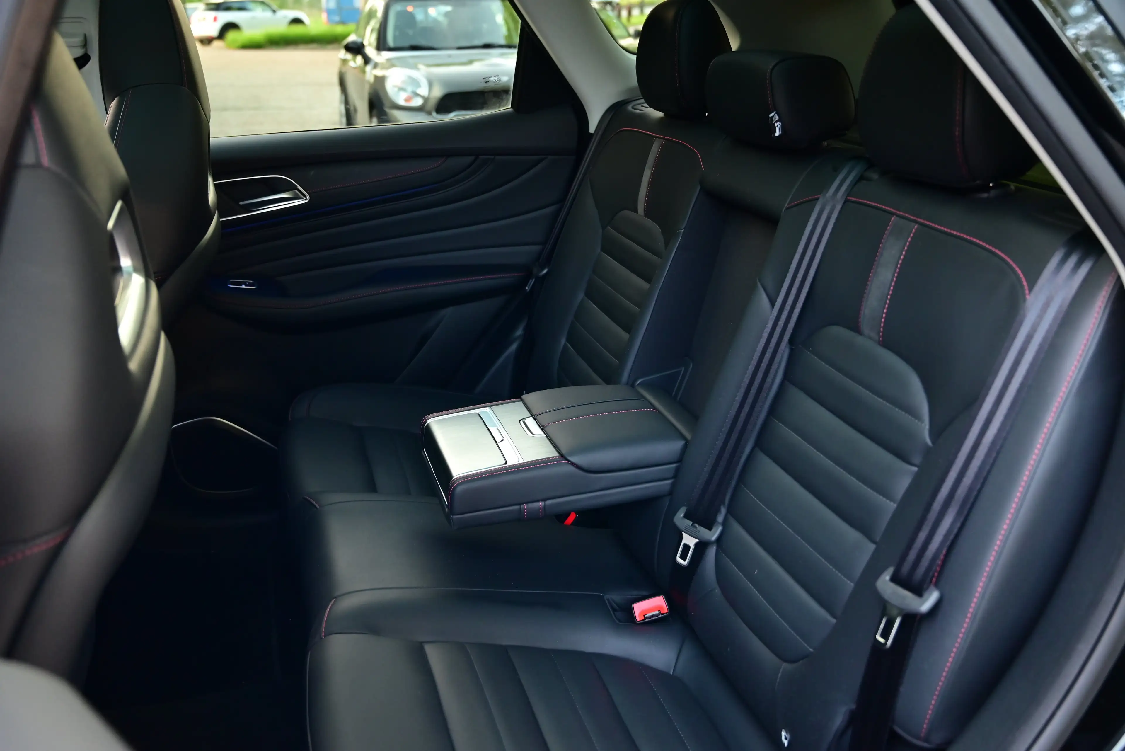 MG EHS LUXURY AUT / SUNROOF / LED / 360 CAMERA / NAVI — photo 11