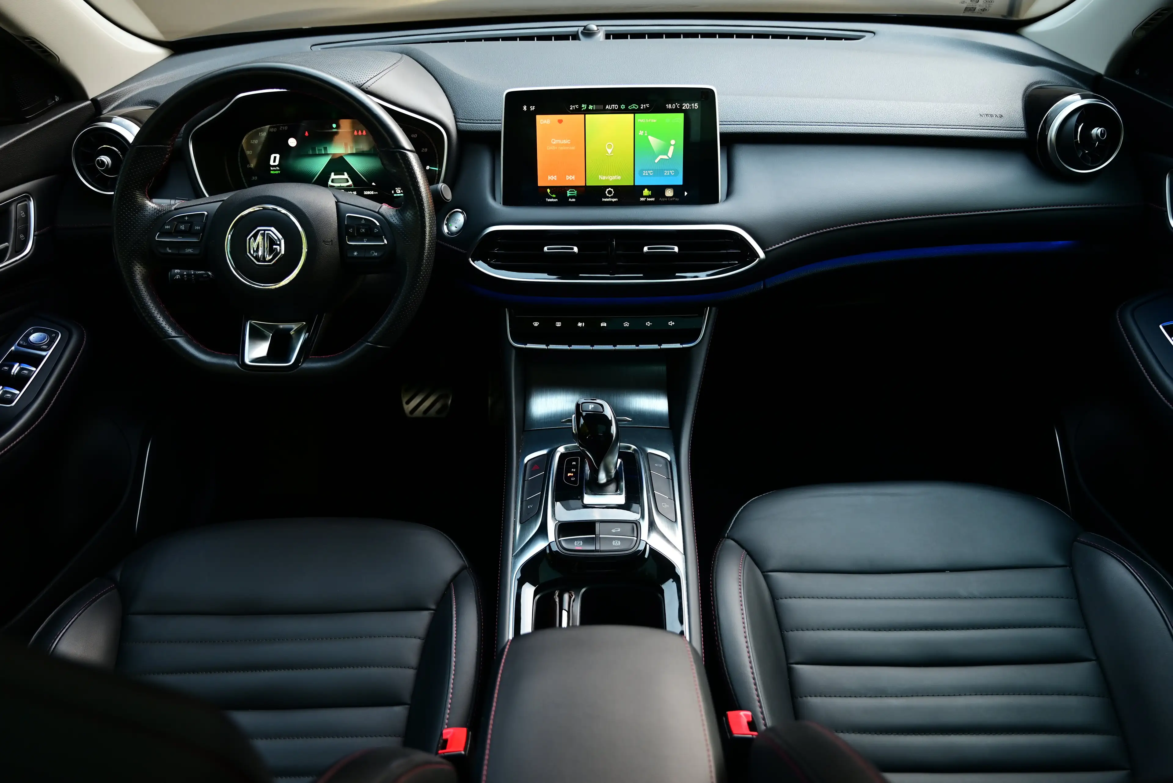 MG EHS LUXURY AUT / SUNROOF / LED / 360 CAMERA / NAVI — photo 12