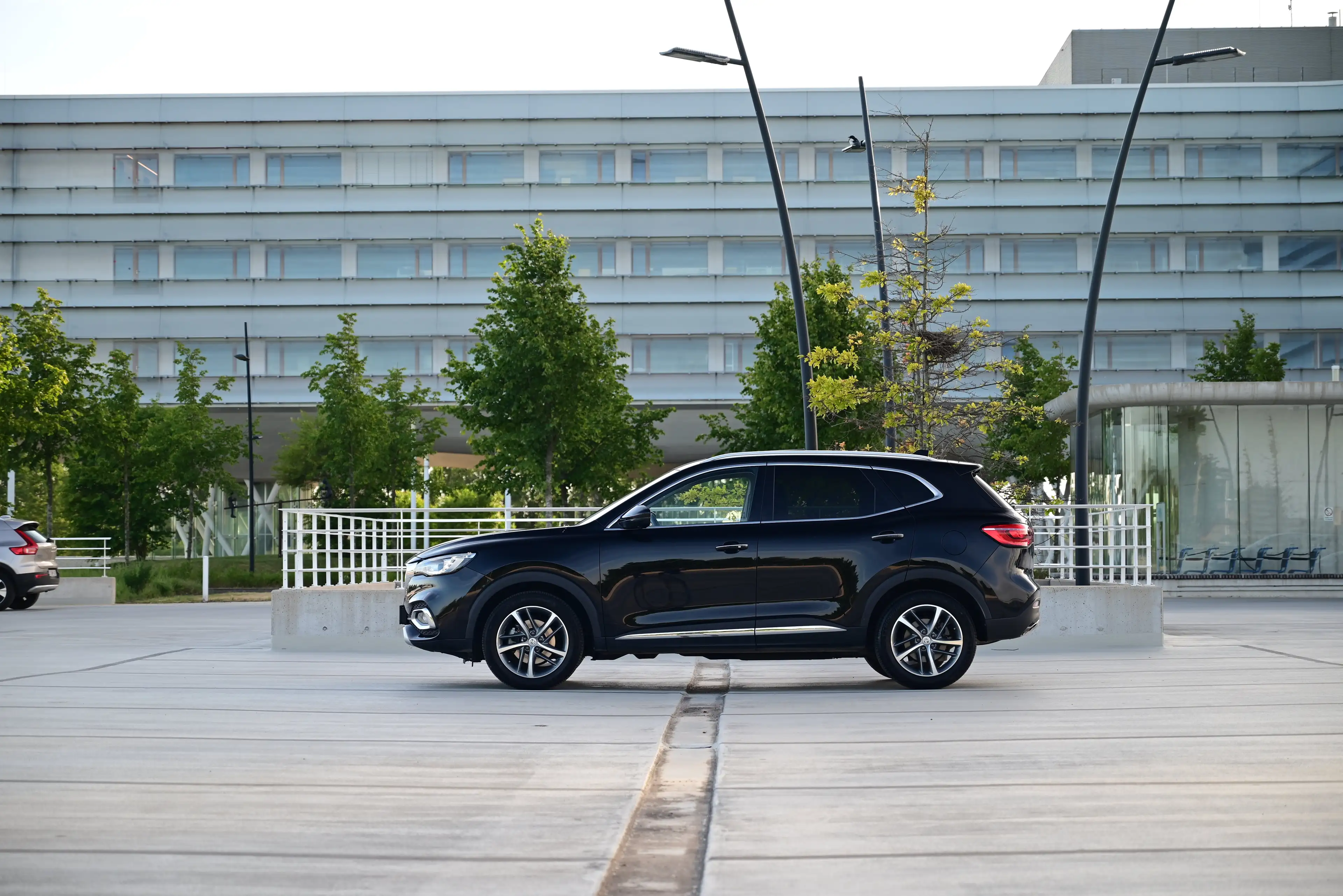 MG EHS LUXURY AUT / SUNROOF / LED / 360 CAMERA / NAVI — photo 9
