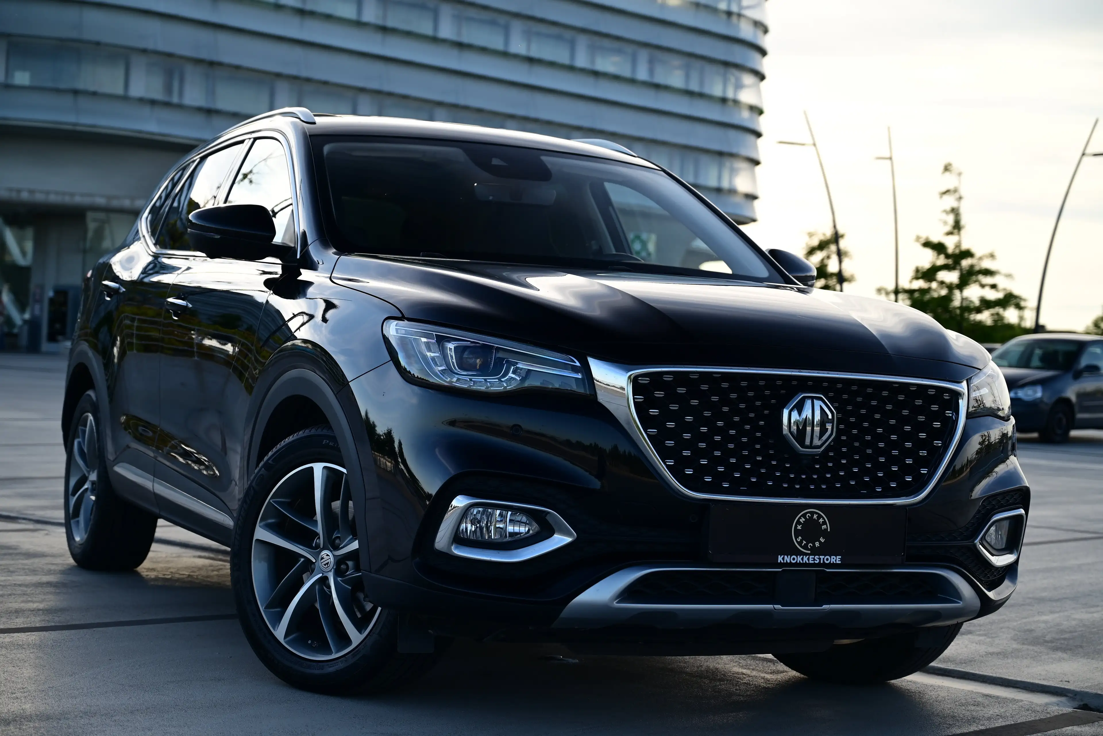 MG EHS LUXURY AUT / SUNROOF / LED / 360 CAMERA / NAVI — photo 3
