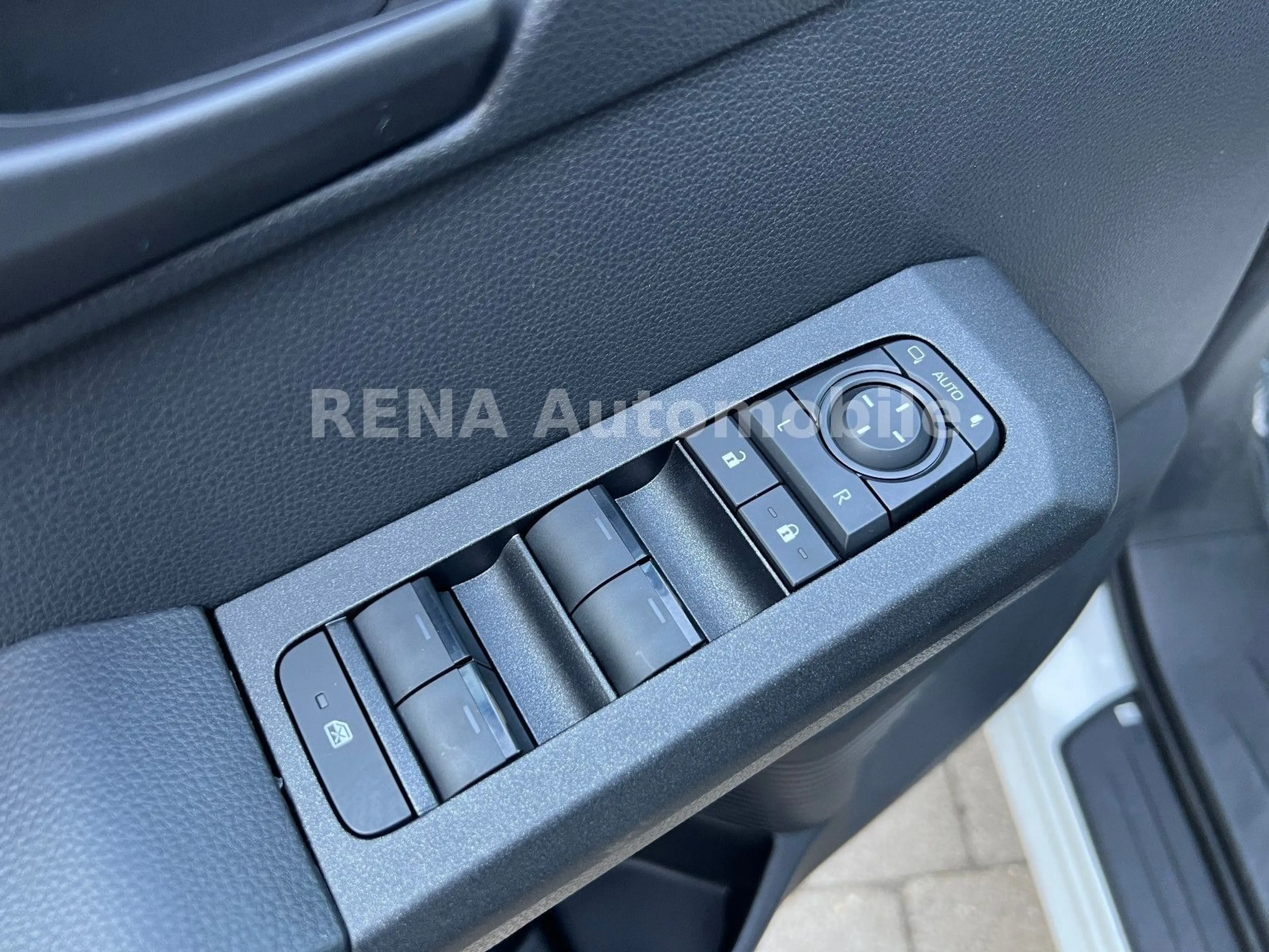 Toyota Hilux 2.8 D-4D Mild-Hybrid *Klima*APP*LED*2026 — photo 23