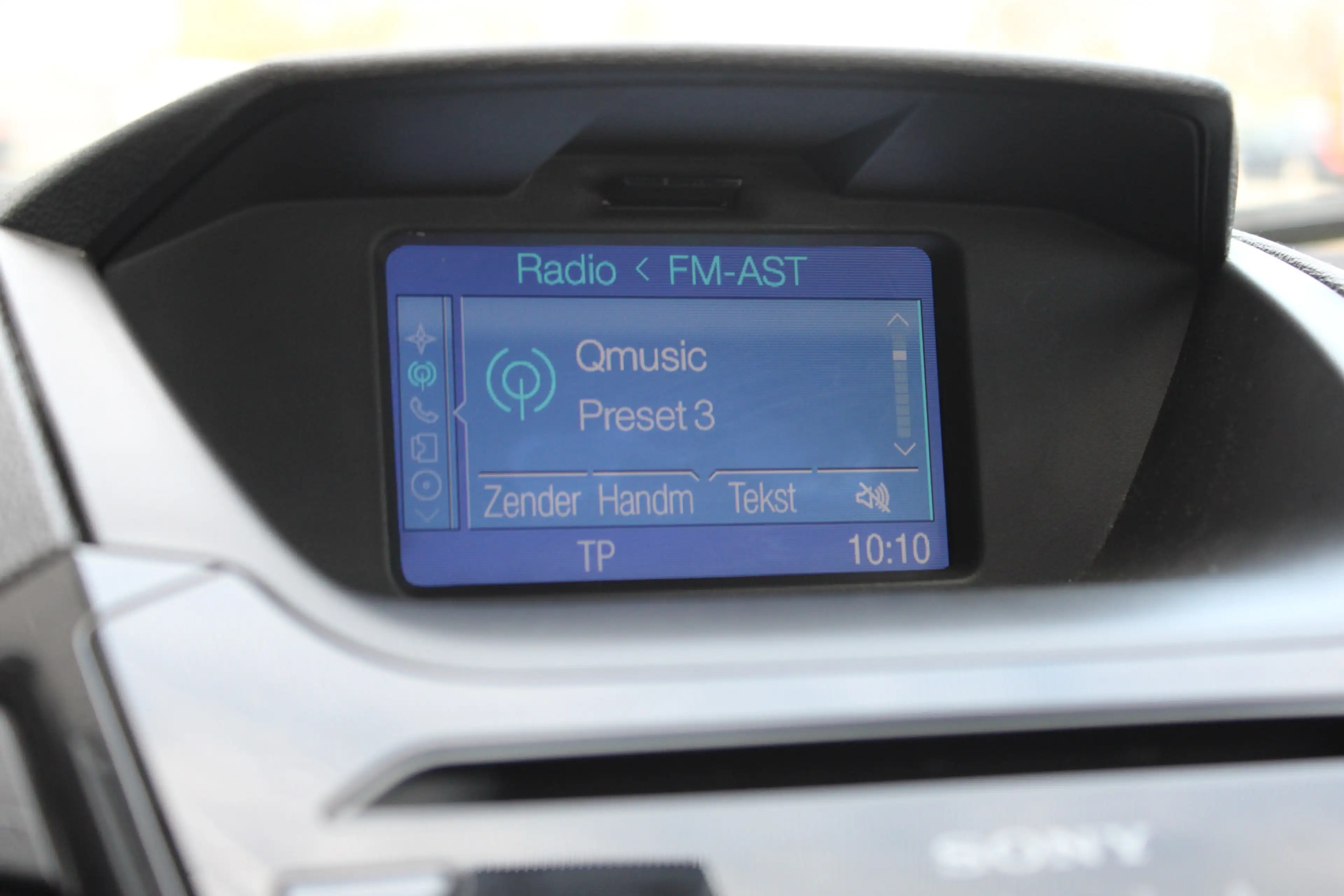 Ford EcoSport 1.0 EcoBoost Titanium Trekhaak Stoelverwarming Dea — photo 7