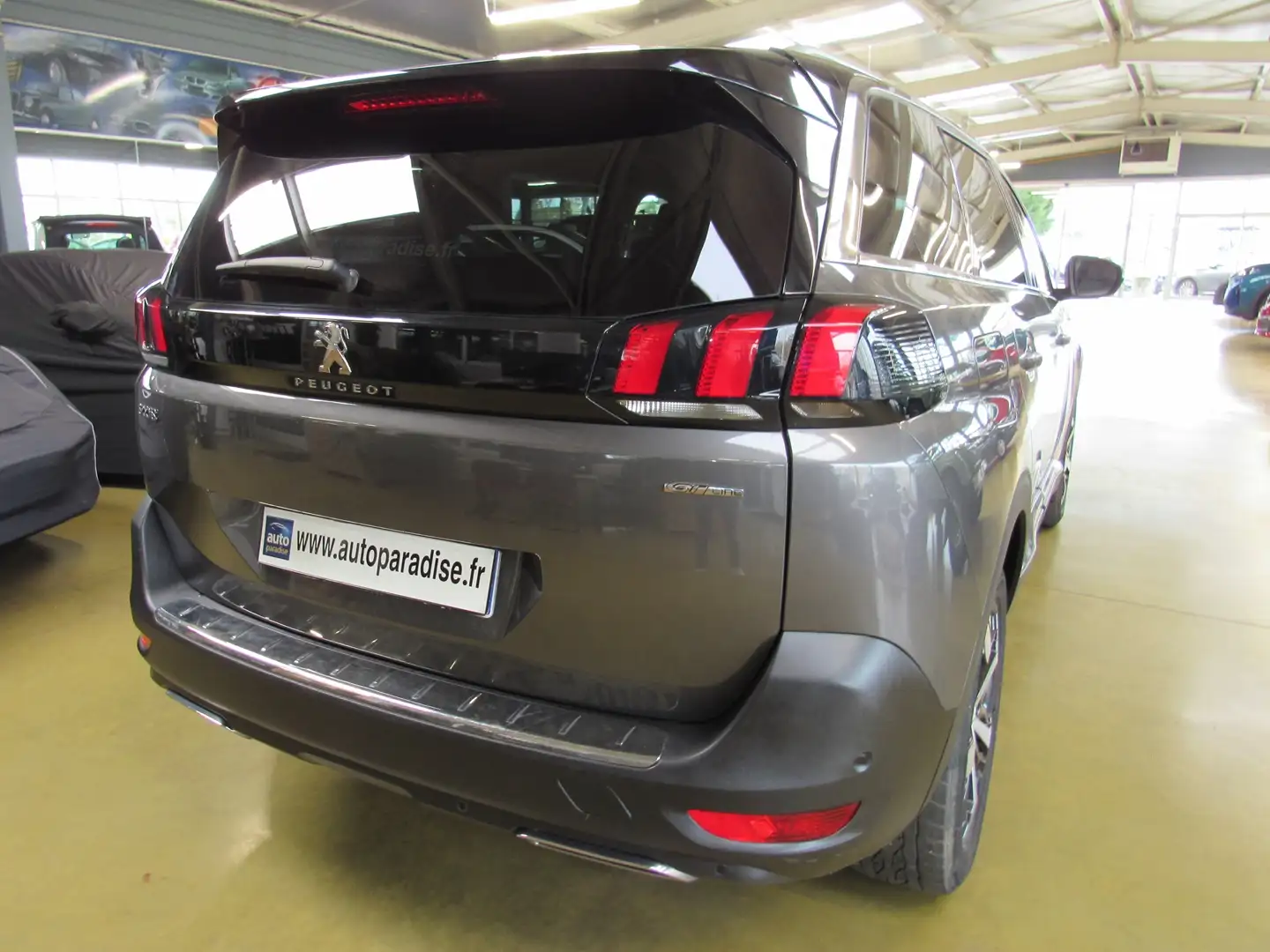 Peugeot 5008 1.2 130 GT LINE + OPTIONS Gris - 2