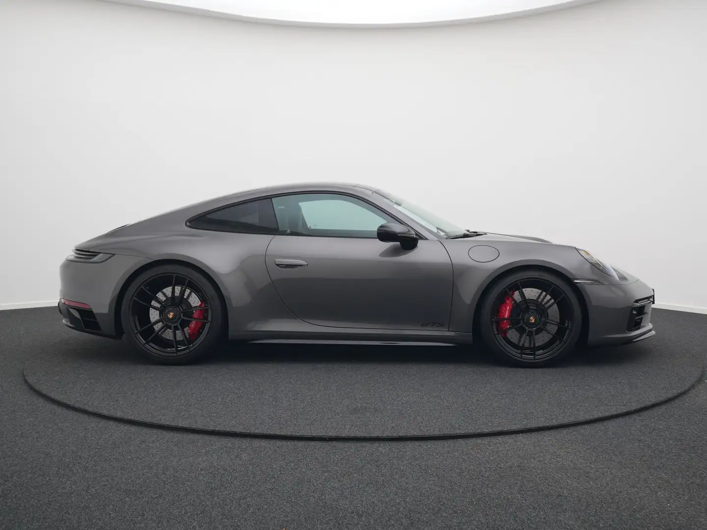 Porsche 992 Carrera 4 GTS Gris - 2