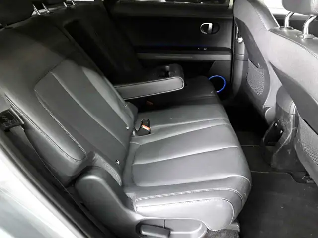 Hyundai Ioniq view 14