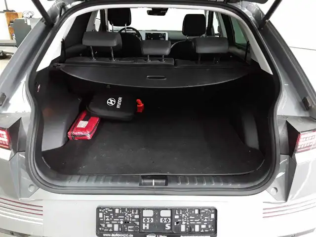 Hyundai Ioniq view 15