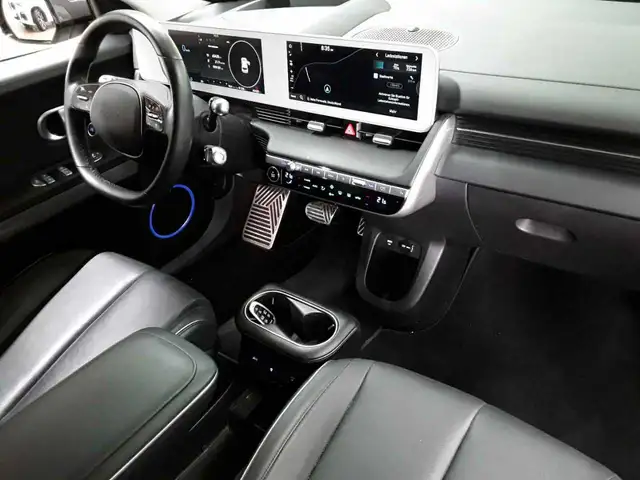 Hyundai Ioniq view 9