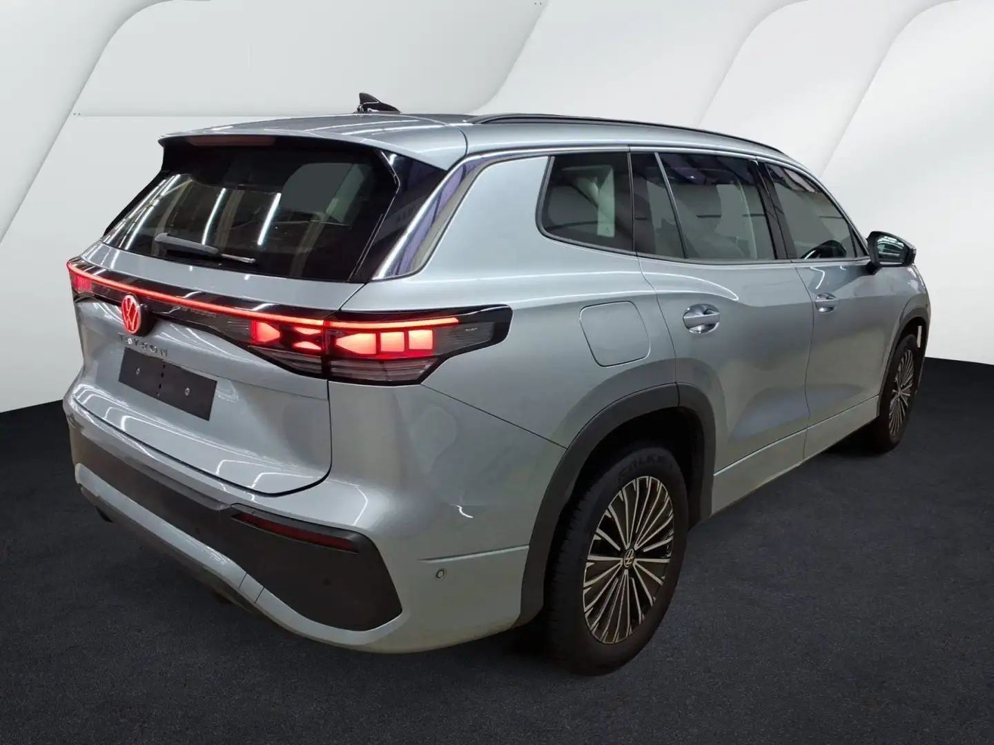 Volkswagen Tayron 2.0 TDI DSG 4Motion Life DAB+ IQLight IQD Silber - 2