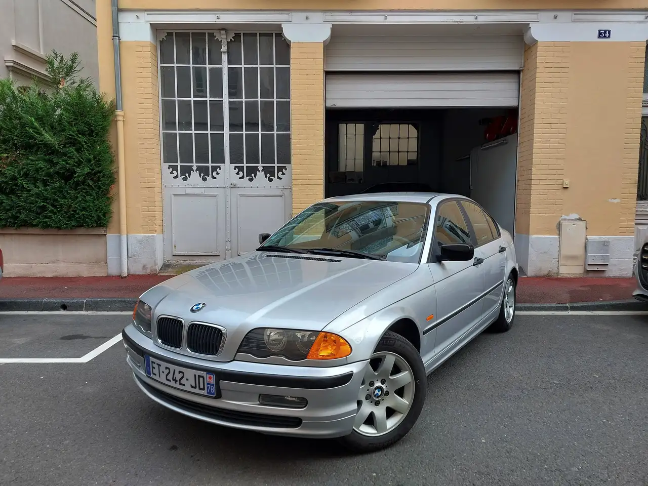 BMW 318
