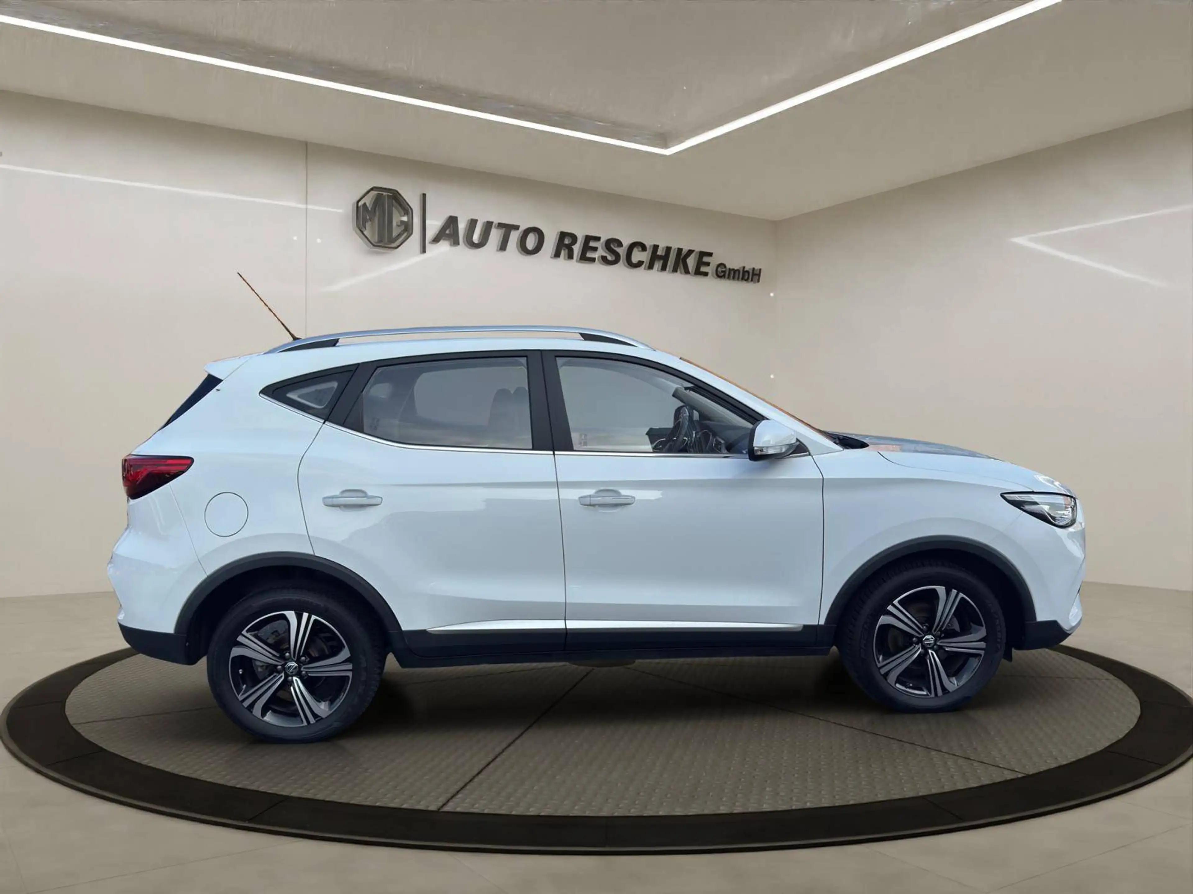 MG ZS ICW 1.5 VTI Comfort! Allwetterreifen! Sofort Verfügbar! — photo 6