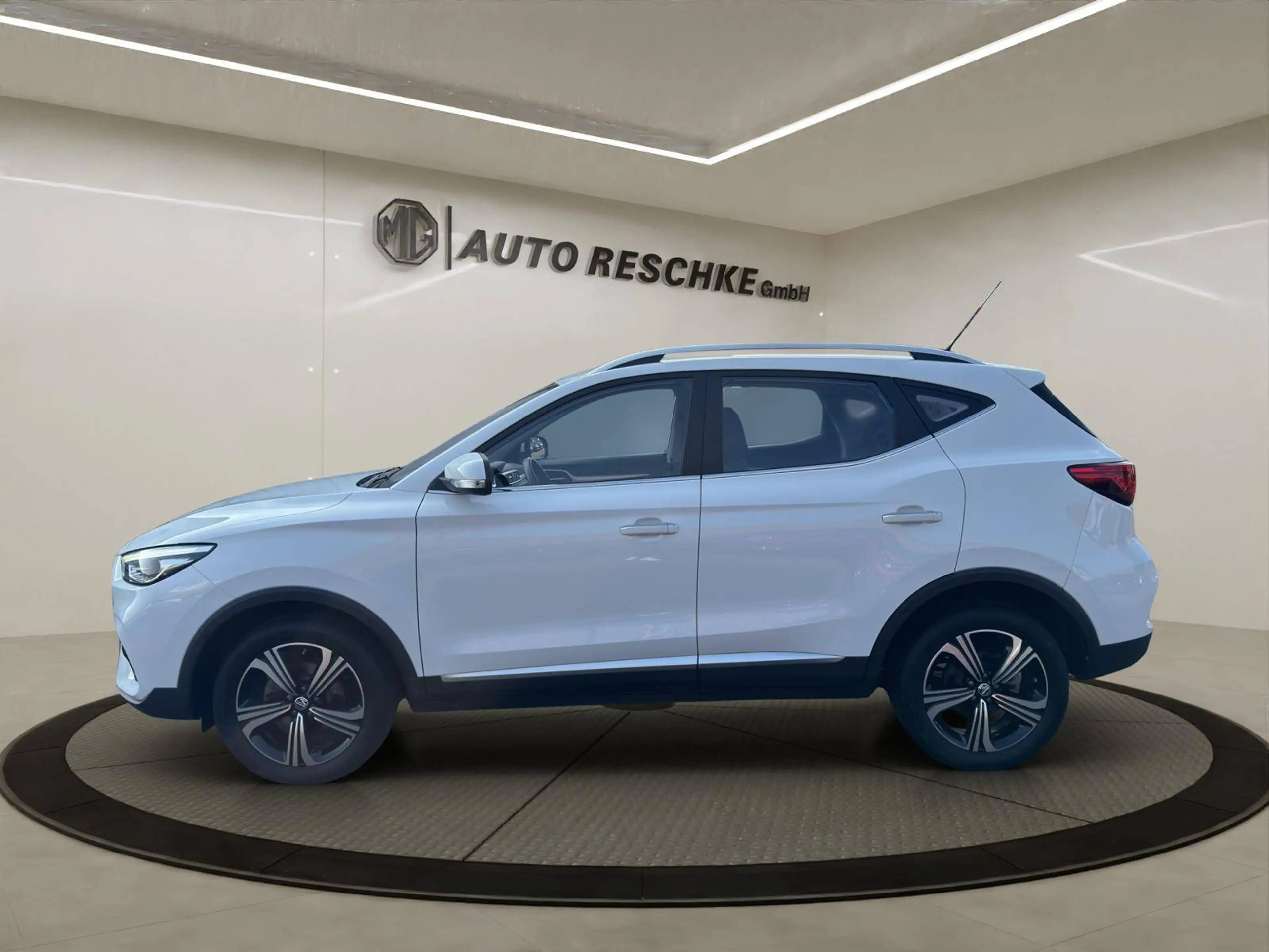 MG ZS ICW 1.5 VTI Comfort! Allwetterreifen! Sofort Verfügbar! — photo 2