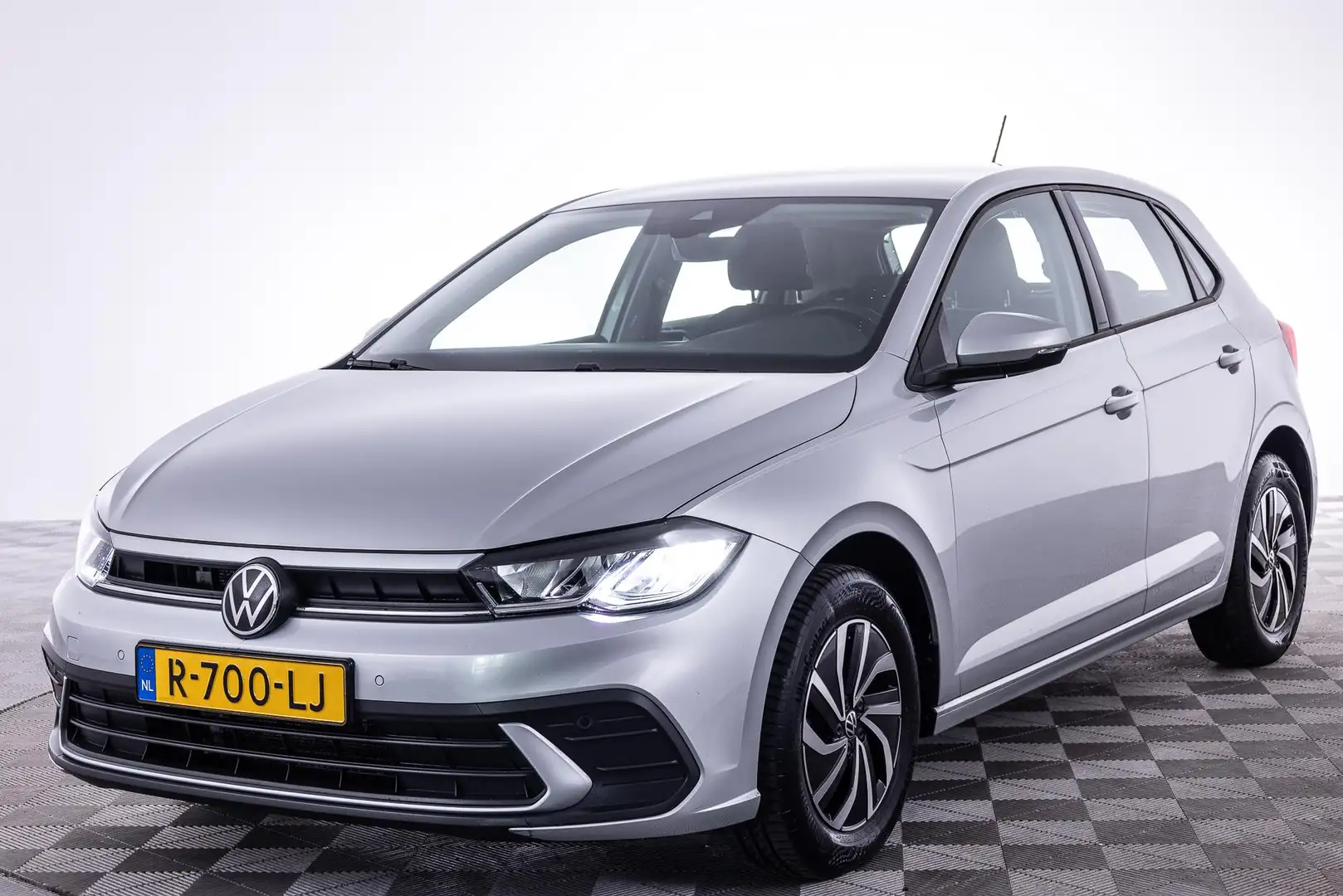 Volkswagen Polo 1.0 TSI Life | AIRCO | APPLE CARPLAY | ADAPTIEF CR Gris - 2