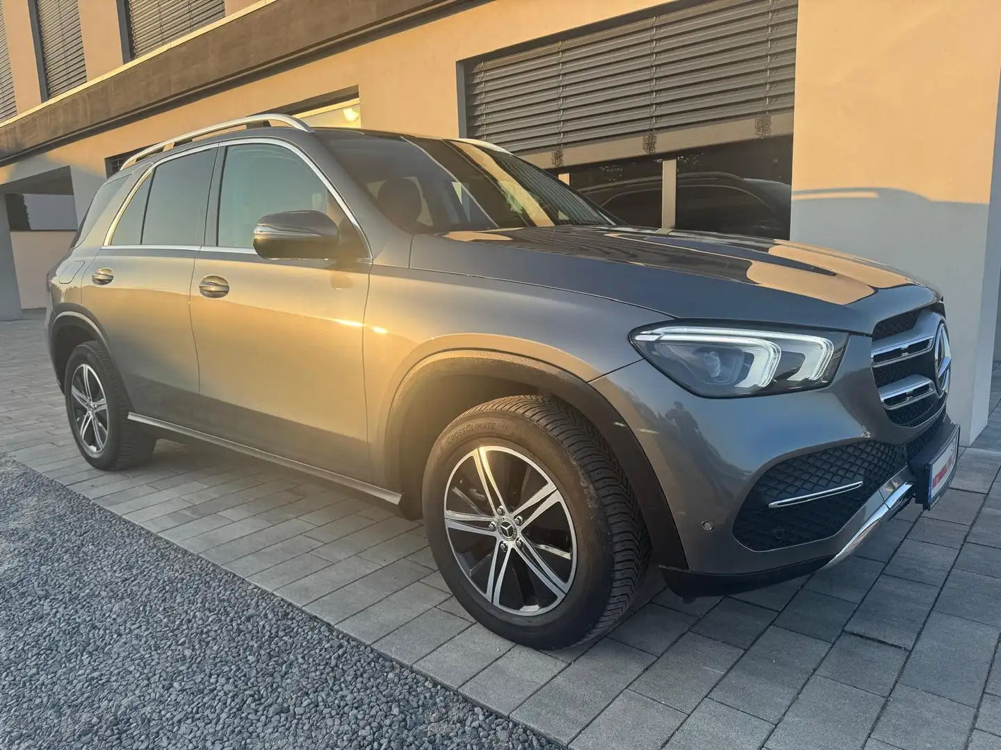 Mercedes-Benz GLE 300 GLE 300 d 4Matic GARANTIE *PANORAMA*KAMERA*SHZ*AHK Gri - 1