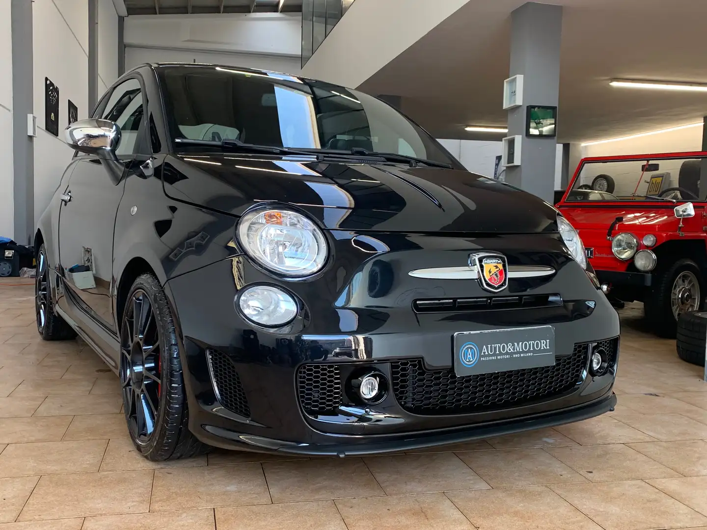 Abarth 500 500/595 1.4 16v t. t-jet MTA 135cv E6 Schwarz - 2