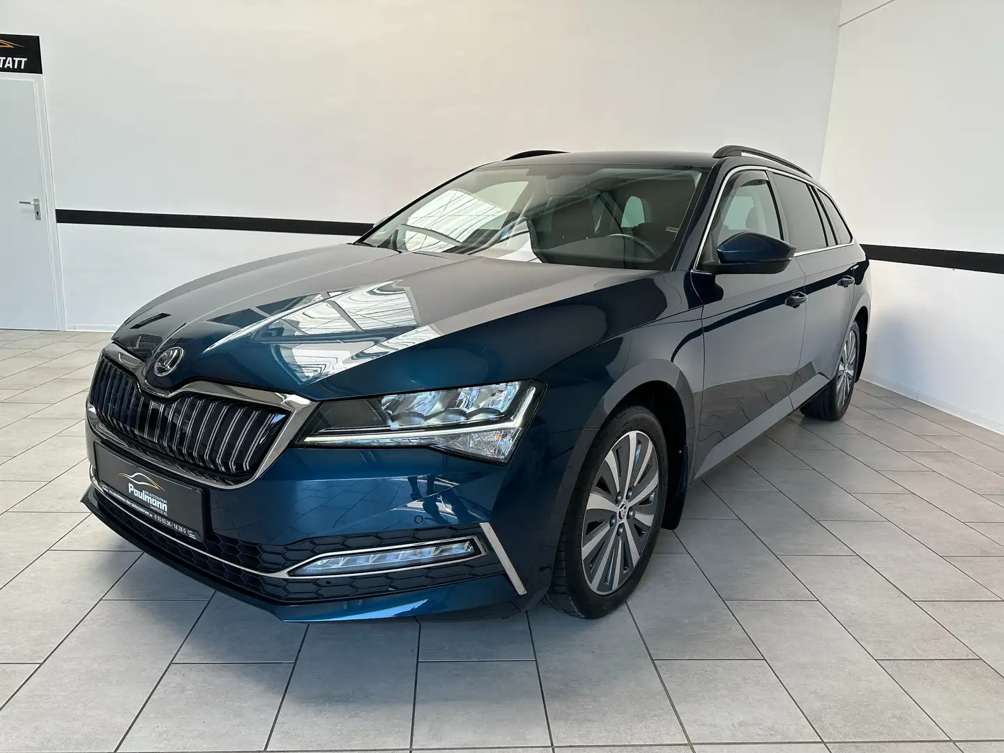 Skoda Superb Combi 1.4 TSI iV DSG Ambition Navi*LED*Standheiz Синій - 1