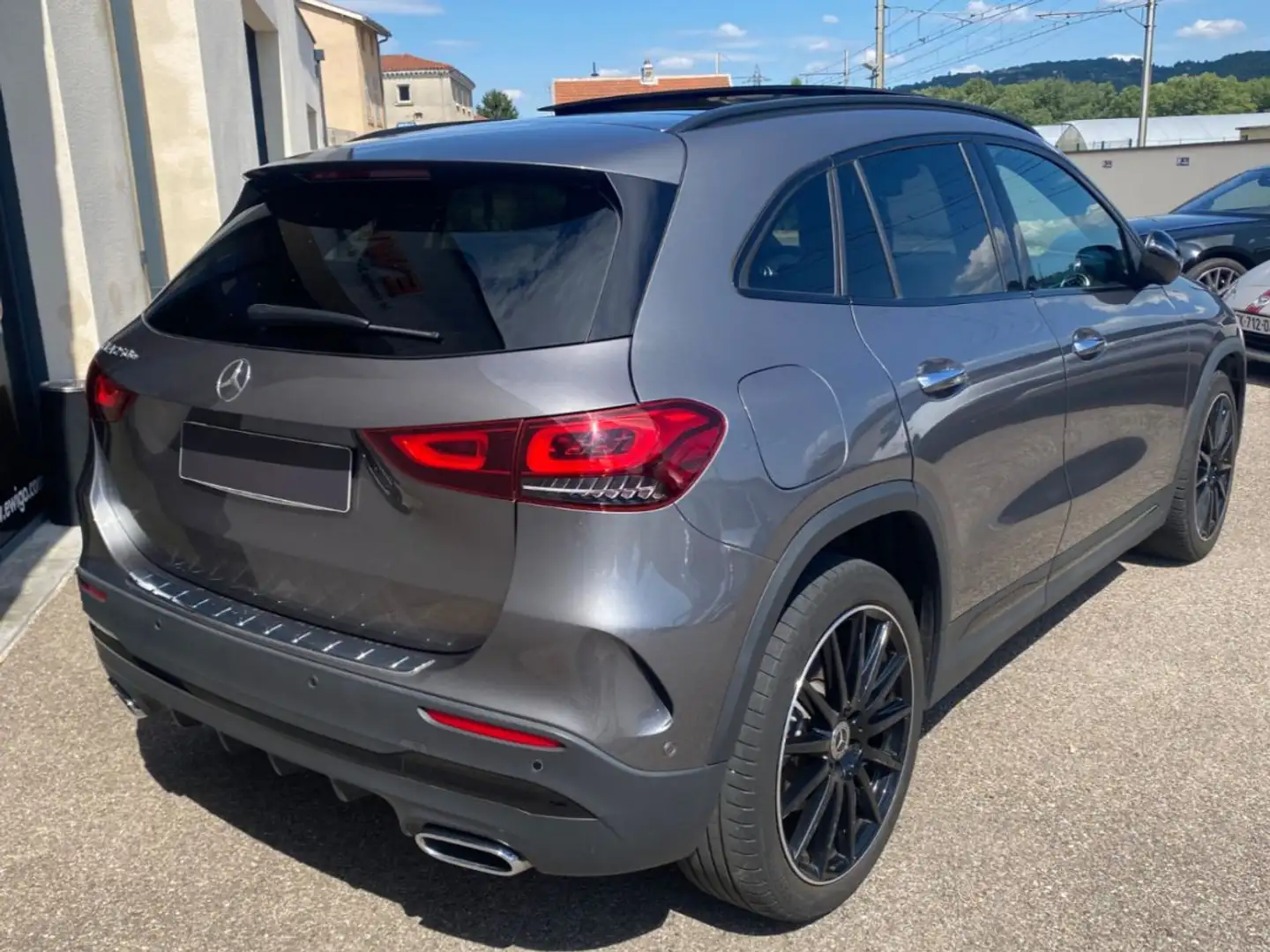 Mercedes-Benz GLA 250 250 EQ-POWER AMG Line Pack Sport Black Grau - 2
