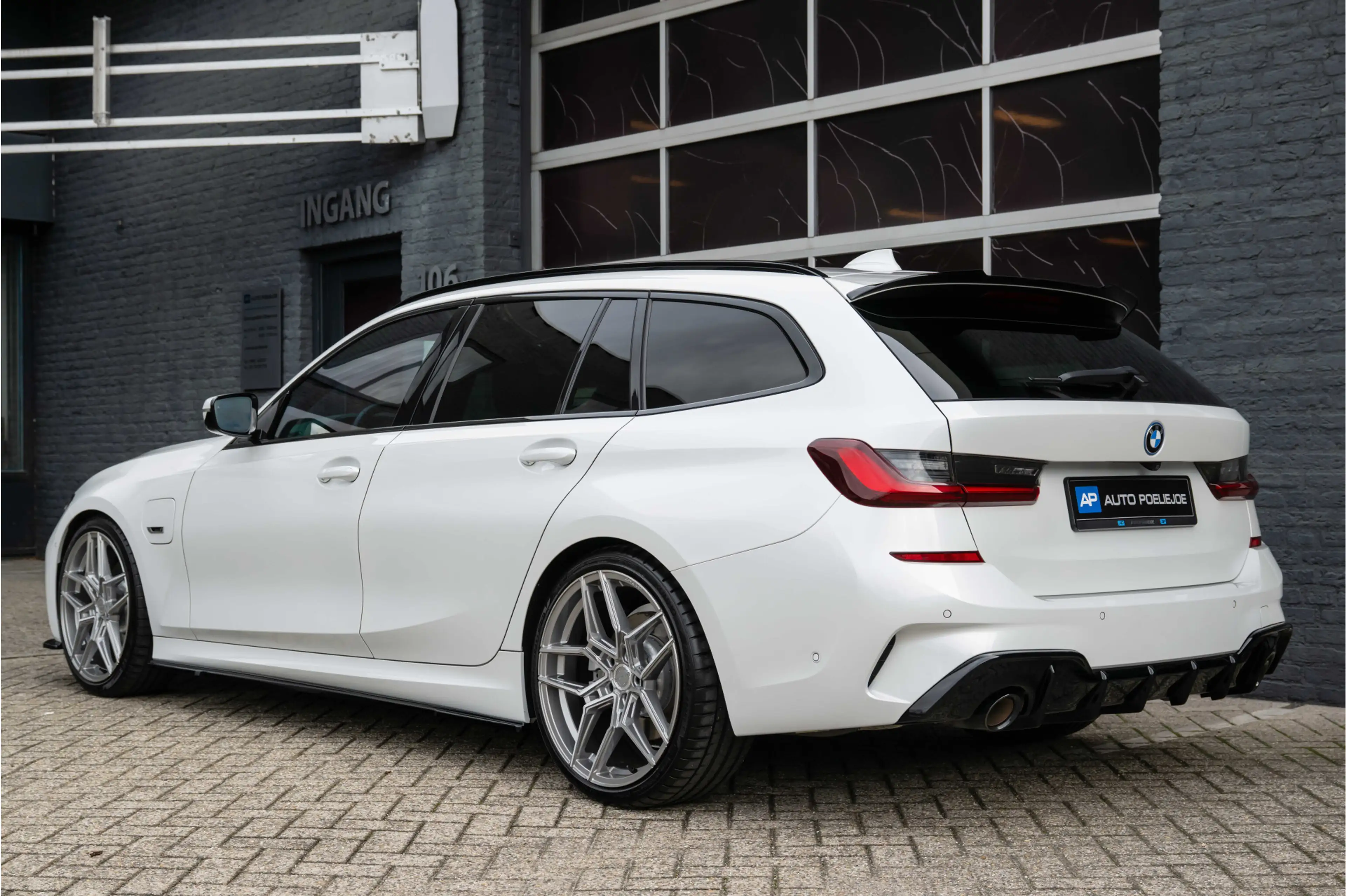 BMW 330 3-serie Touring 330e High Executive M Sport, Pano, — photo 5