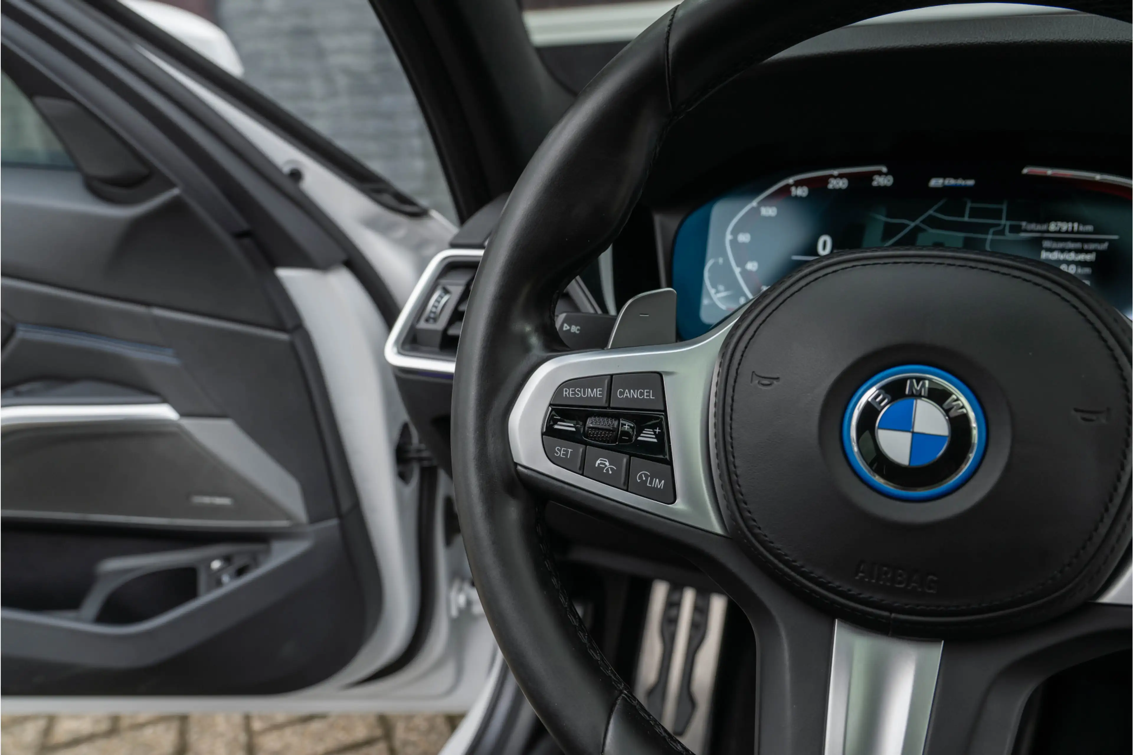 BMW 330 3-serie Touring 330e High Executive M Sport, Pano, — photo 23
